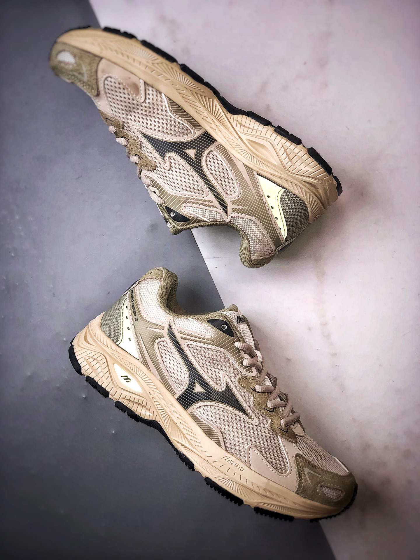 220 Mizuno Racer S 卡其浅绿 美津浓复古低帮透气休闲跑步鞋