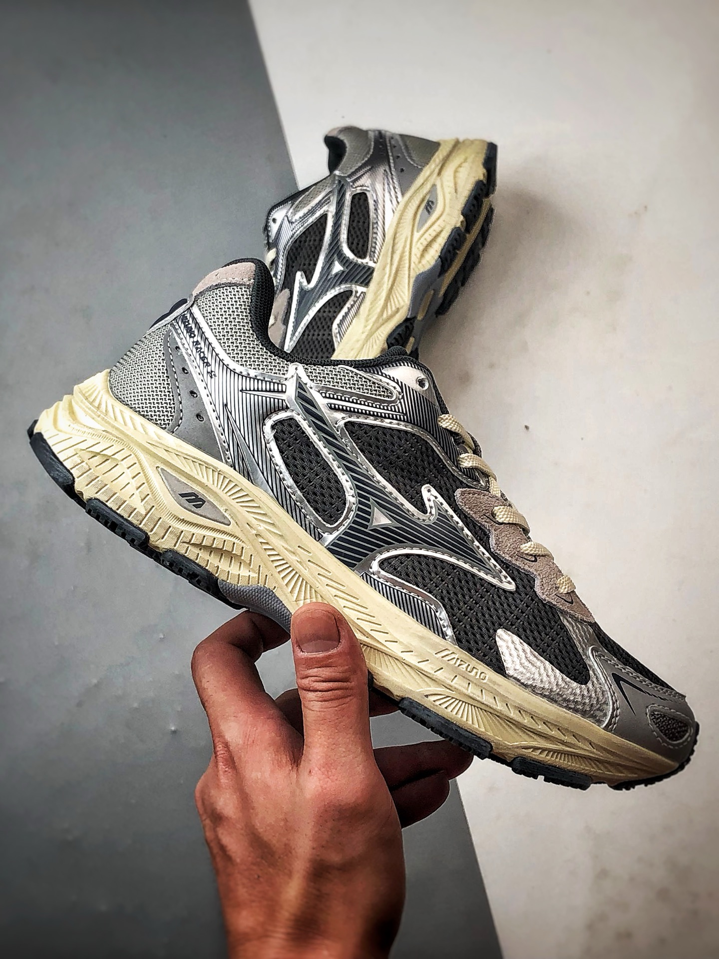 220 Mizuno Racer S 银灰 美津浓复古低帮透气休闲跑步鞋