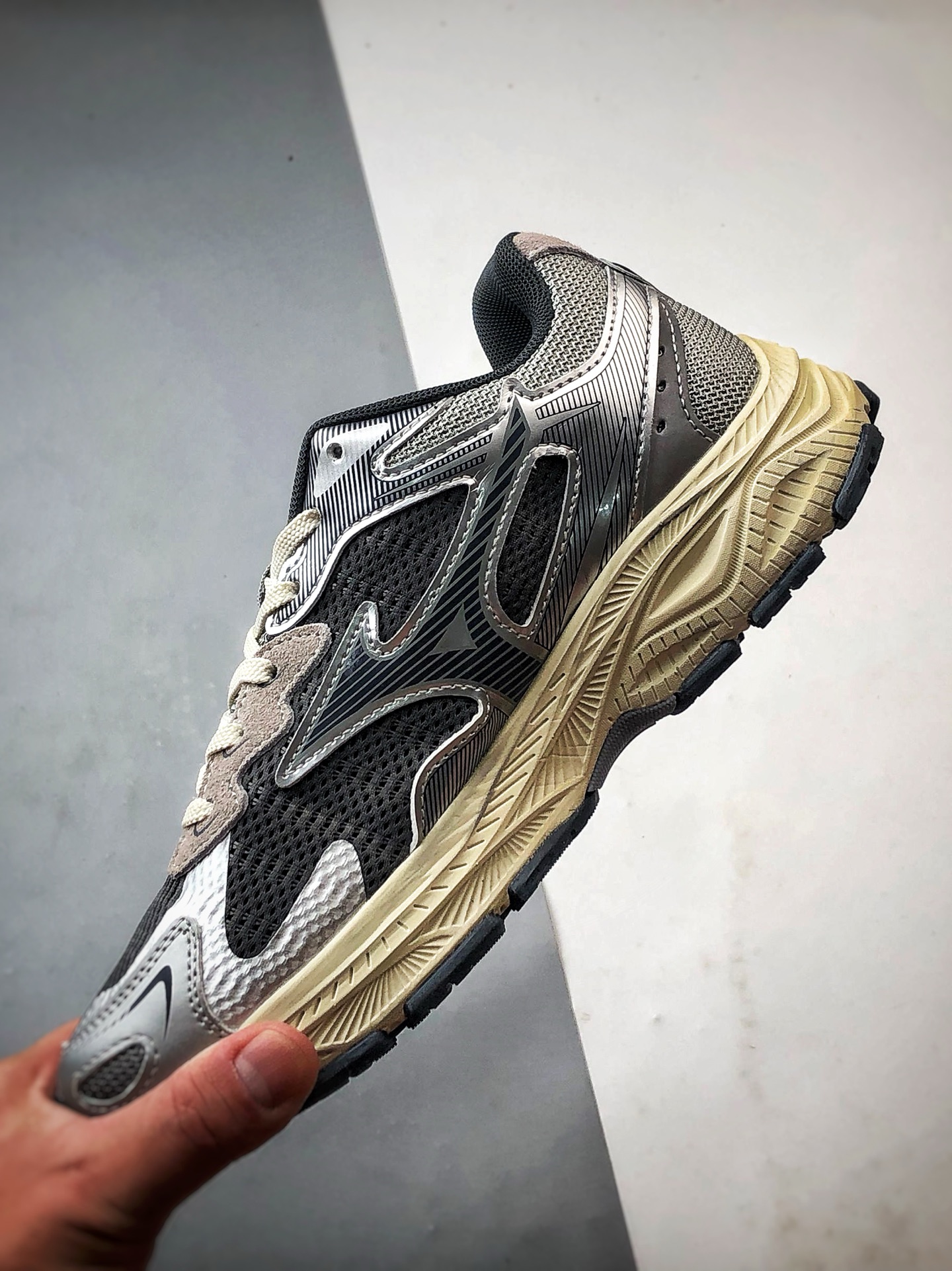 220 Mizuno Racer S 银灰 美津浓复古低帮透气休闲跑步鞋