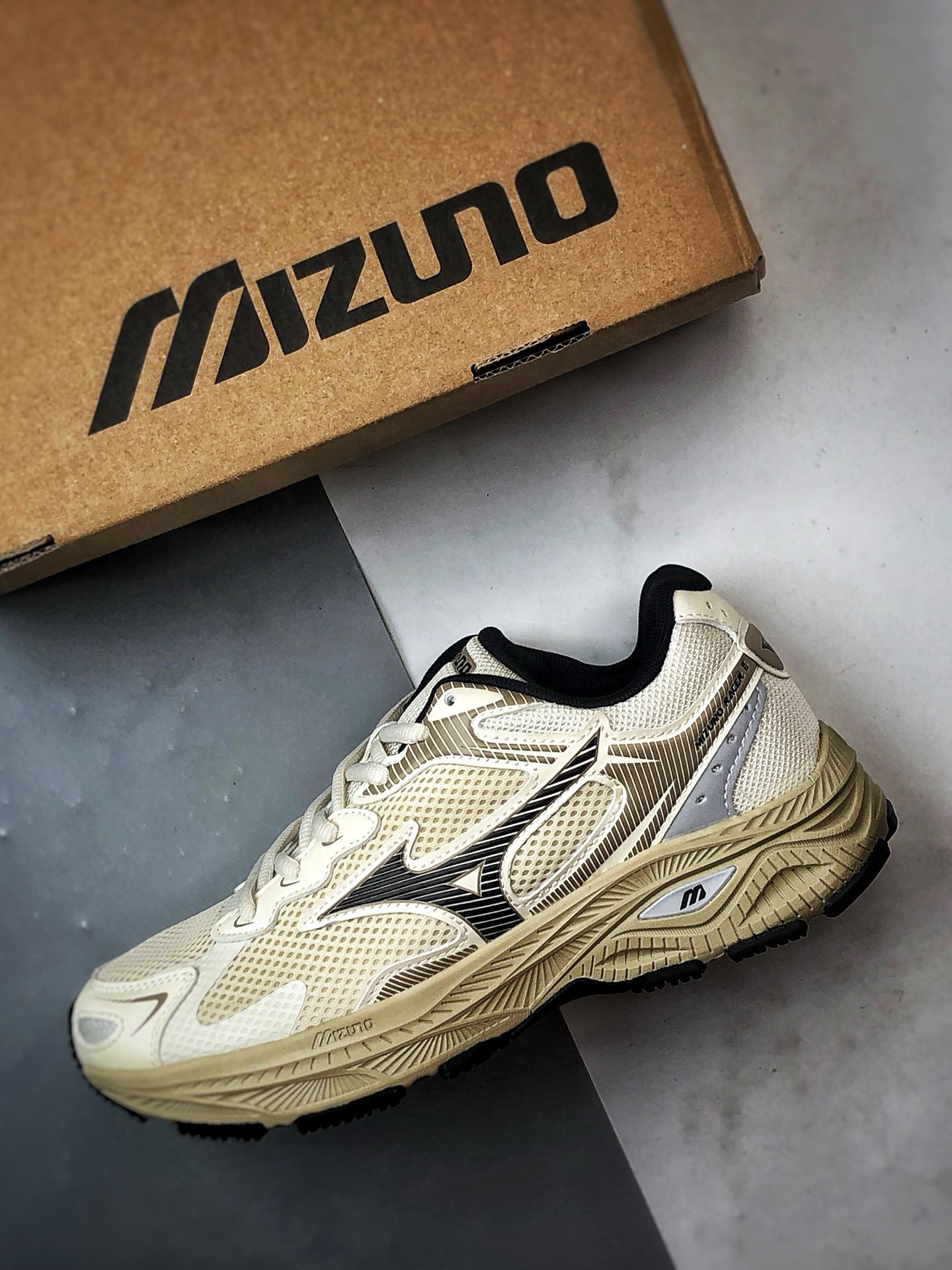 220 Mizuno Racer S 灰黑 美津浓复古低帮透气休闲跑步鞋 美津浓（Mizuno）