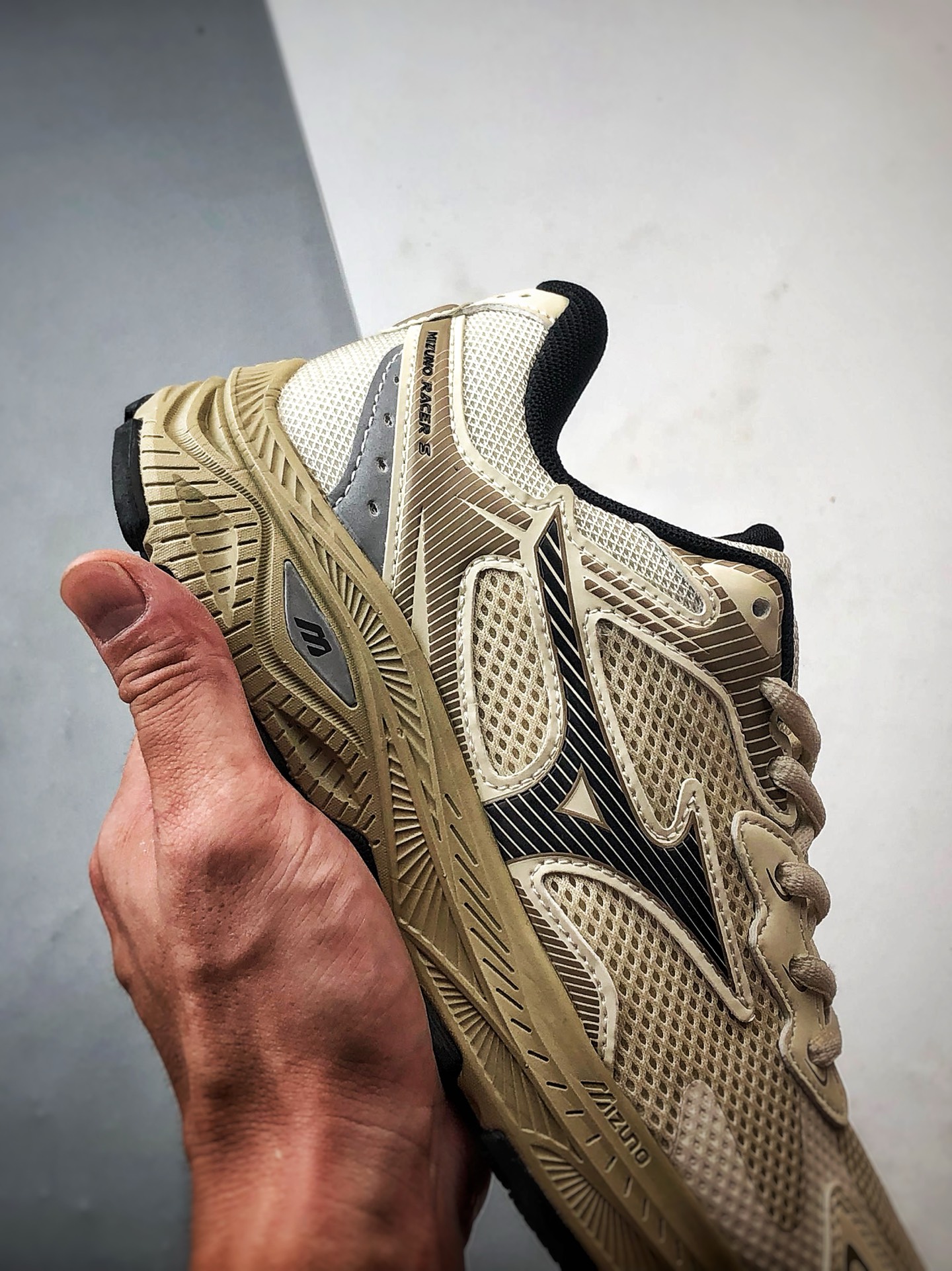 220 Mizuno Racer S 灰黑 美津浓复古低帮透气休闲跑步鞋 美津浓（Mizuno）