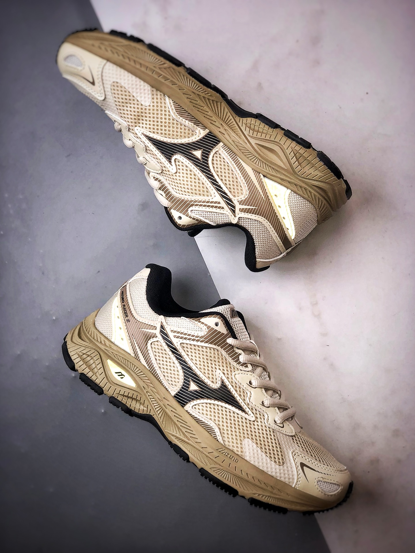 220 Mizuno Racer S 灰黑 美津浓复古低帮透气休闲跑步鞋 美津浓（Mizuno）