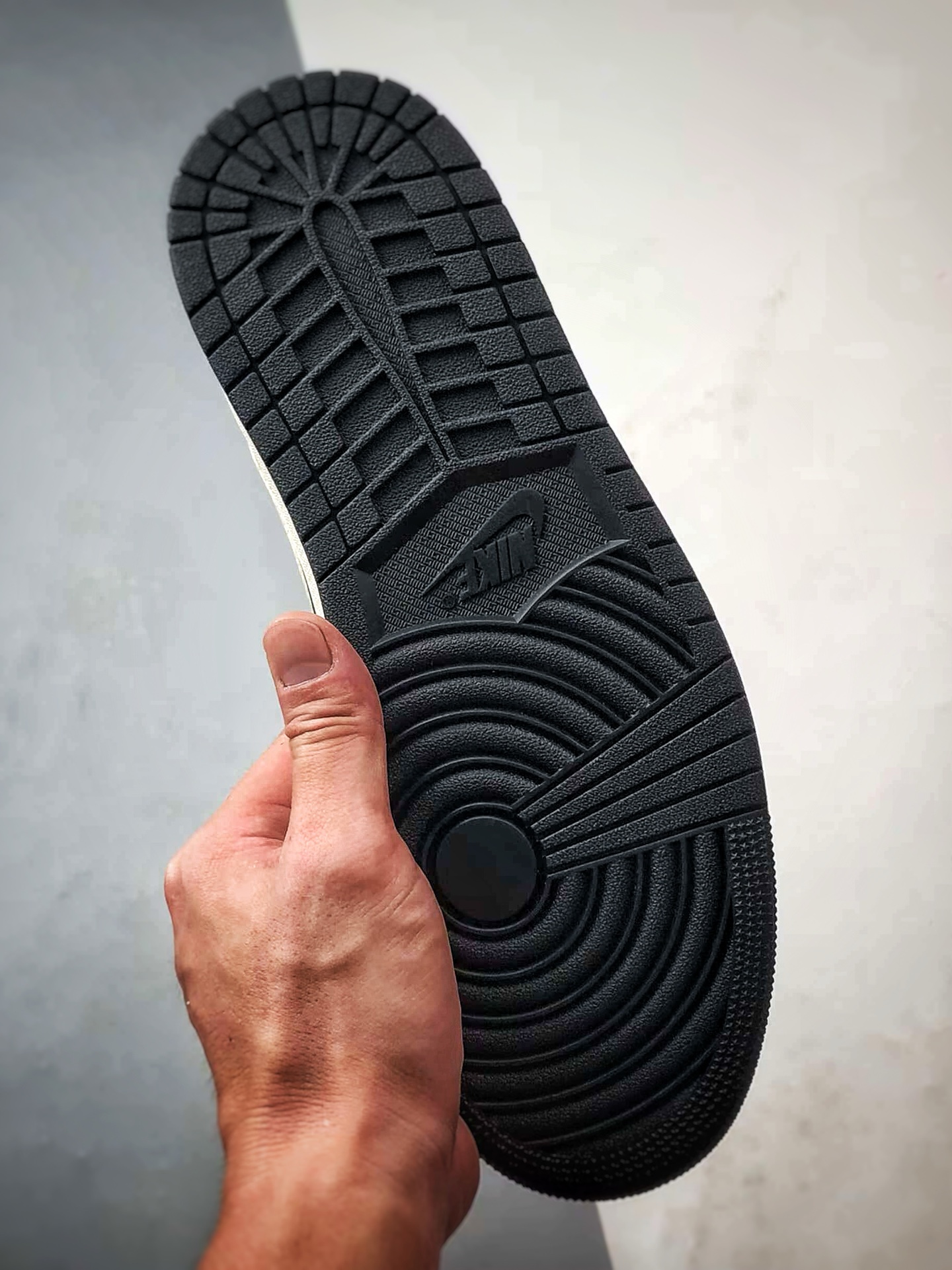 300 Air Jordan 1 Low ”高端定制” 五道杠米白黑倒钩 DF1845-536