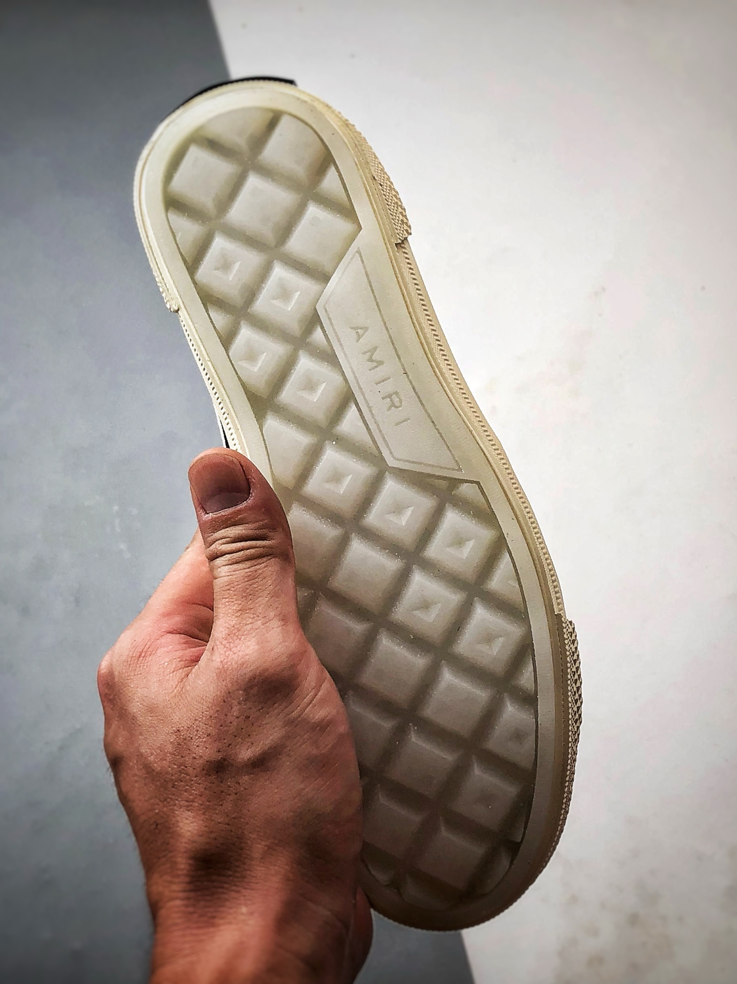 220 AMIRI Ma Court Hi 黑白棋盘格 埃米尔情侣款厚底刺绣复古休闲鞋 MFS010-111-Chinese UA Cheap High Quatity Brand Clothes Bags handbags Sneakers wholesale wholesaler seller from China Factory suppliers Fashion Clothing Shoes best Quality Beautiful Price 220 AMIRI Ma Court Hi 黑白棋盘格 埃米尔情侣款厚底刺绣复古休闲鞋 MFS010-111