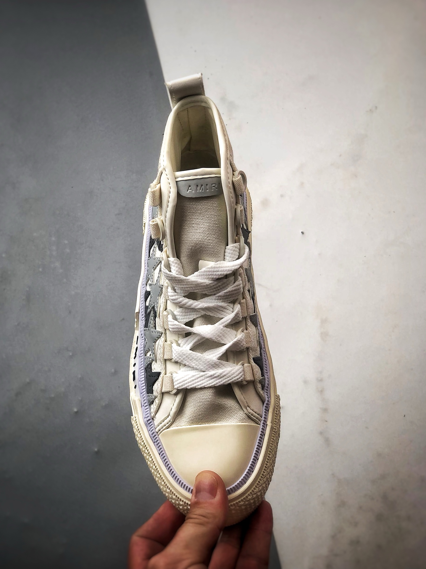 220 AMIRI Court Hi 灰白星星拼接 埃米尔情侣款星星复古休闲滑板鞋 PS24MFS015-030-Chinese UA Cheap High Quatity Brand Clothes Bags handbags Sneakers wholesale wholesaler seller from China Factory suppliers Fashion Clothing Shoes best Quality Beautiful Price 220 AMIRI Court Hi 灰白星星拼接 埃米尔情侣款星星复古休闲滑板鞋 PS24MFS015-030