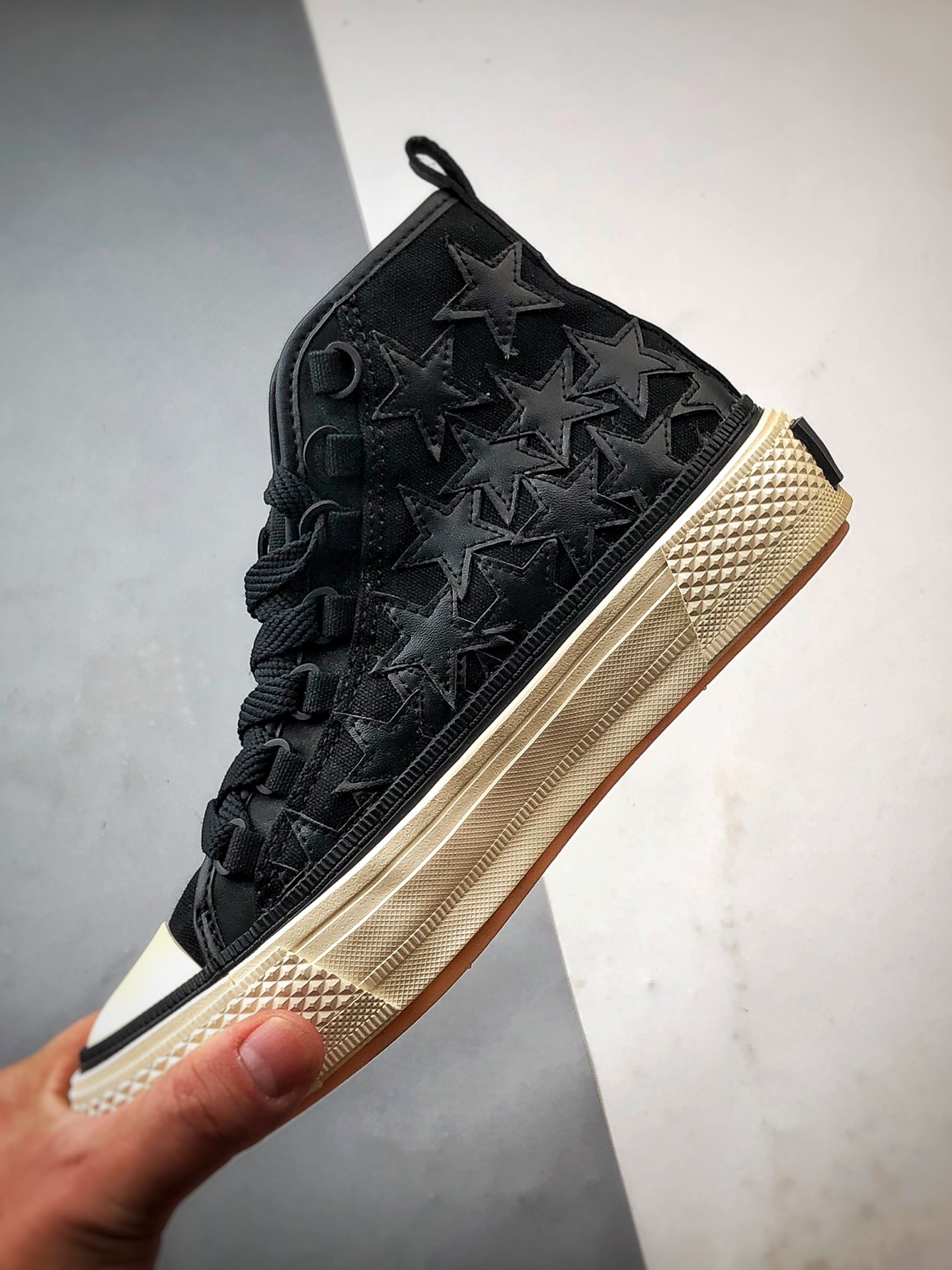 220 AMIRI Court Hi 皮质星星拼接 埃米尔情侣款星星复古休闲滑板鞋 PXMFS003-004-Chinese UA Cheap High Quatity Brand Clothes Bags handbags Sneakers wholesale wholesaler seller from China Factory suppliers Fashion Clothing Shoes best Quality Beautiful Price 220 AMIRI Court Hi 皮质星星拼接 埃米尔情侣款星星复古休闲滑板鞋 PXMFS003-004