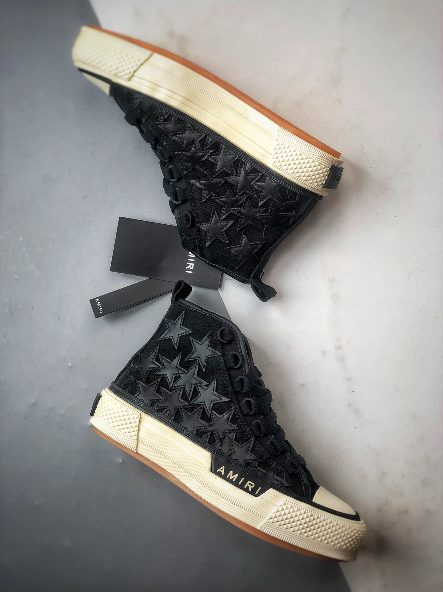 220 AMIRI Court Hi 皮质星星拼接 埃米尔情侣款星星复古休闲滑板鞋 PXMFS003-004-Chinese UA Cheap High Quatity Brand Clothes Bags handbags Sneakers wholesale wholesaler seller from China Factory suppliers Fashion Clothing Shoes best Quality Beautiful Price 220 AMIRI Court Hi 皮质星星拼接 埃米尔情侣款星星复古休闲滑板鞋 PXMFS003-004