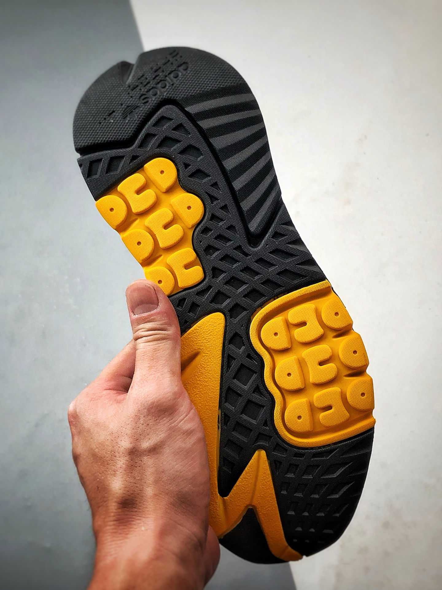 190 AD Originals Nite Jogger 黑灰黄 三叶草夜行者复古休闲跑步鞋 FV6571-Chinese UA Cheap High Quatity Brand Clothes Bags handbags Sneakers wholesale wholesaler seller from China Factory suppliers Fashion Clothing Shoes best Quality Beautiful Price 190 AD Originals Nite Jogger 黑灰黄 三叶草夜行者复古休闲跑步鞋 FV6571