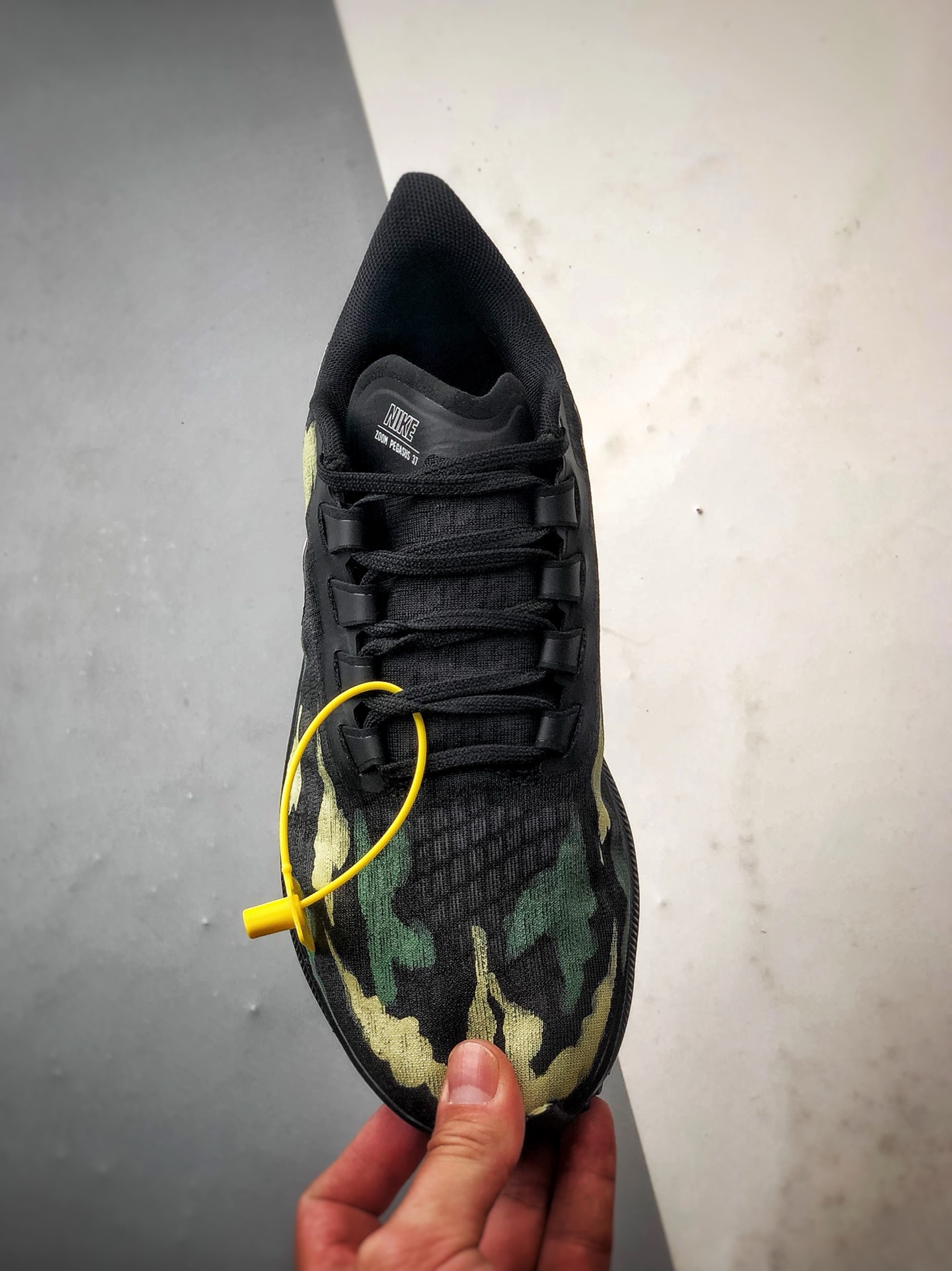 280 定制球鞋 Air Zoom Pegasus 37 精锐之师 黑绿迷彩 潮流简约百搭低帮跑步鞋 BQ9647-220