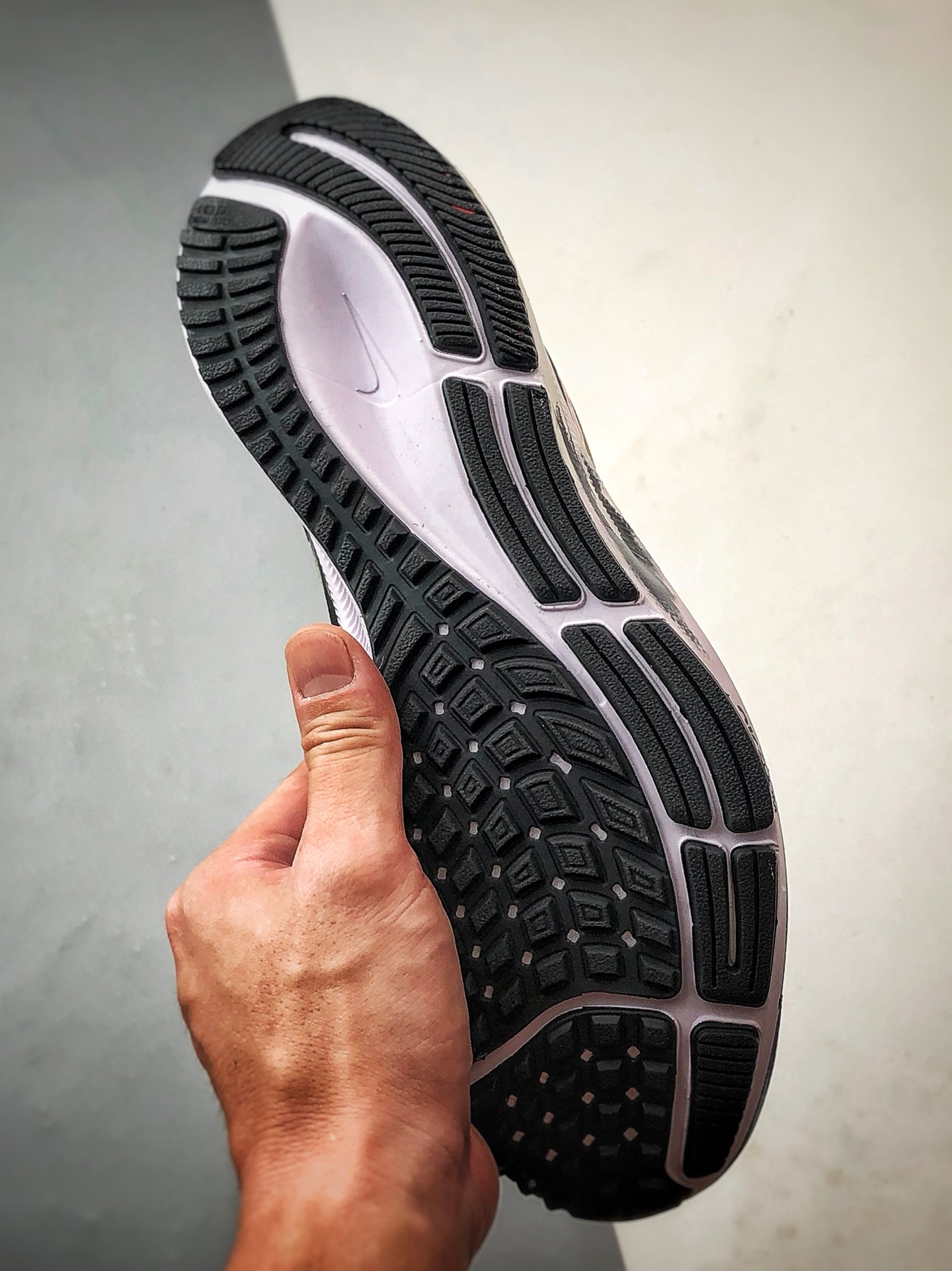 280 定制球鞋 Air Zoom Pegasus 37 精锐之师 黑绿迷彩 潮流简约百搭低帮跑步鞋 BQ9647-220