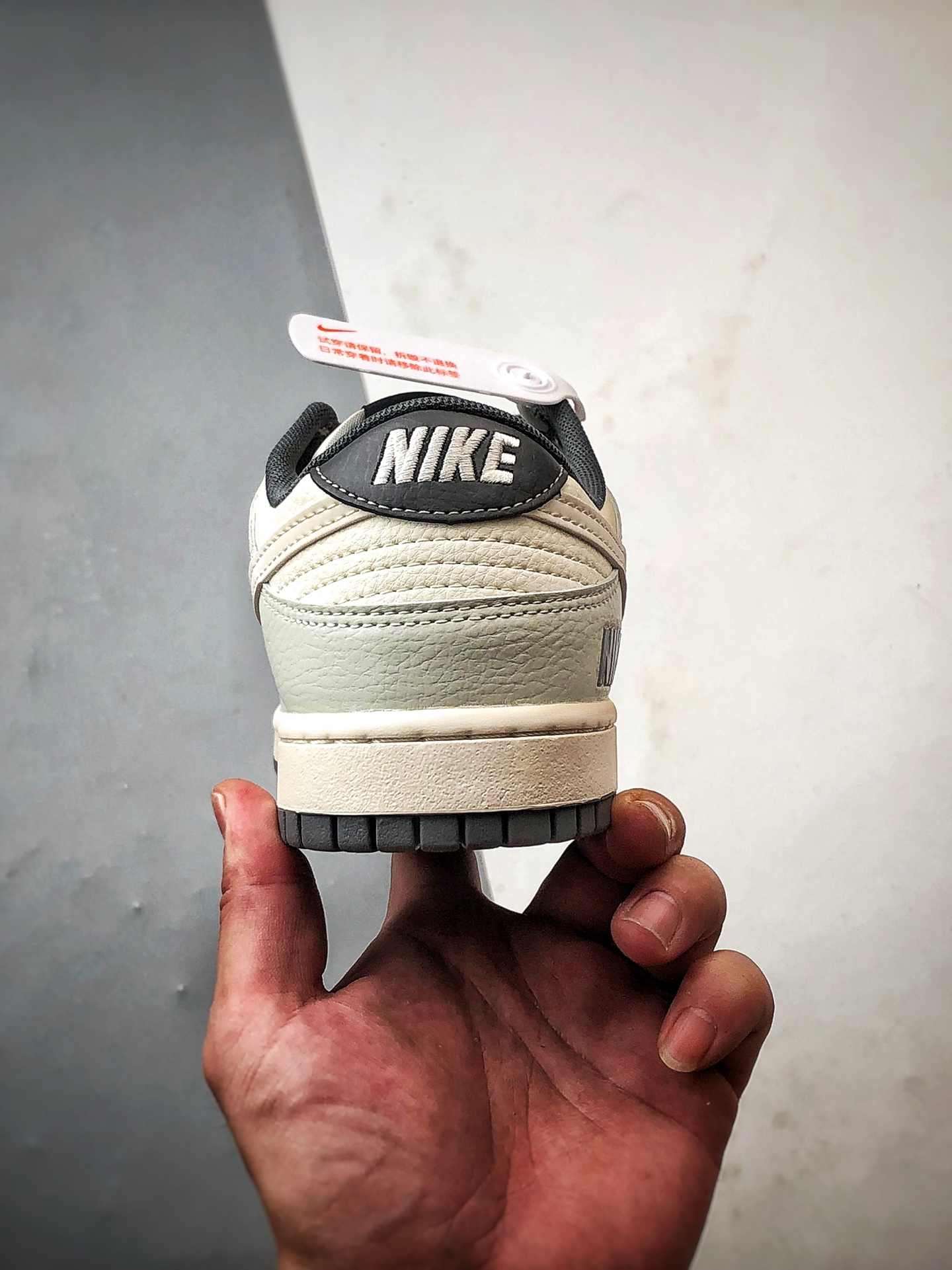 290 NK Dunk Low Retro ”DIY高端定制” NK米白浅绿小灰钩 低帮休闲运动板鞋 JP1648-056-Chinese UA Cheap High Quatity Brand Clothes Bags handbags Sneakers wholesale wholesaler seller from China Factory suppliers Fashion Clothing Shoes best Quality Beautiful Price 290 NK Dunk Low Retro ”DIY高端定制” NK米白浅绿小灰钩 低帮休闲运动板鞋 JP1648-056