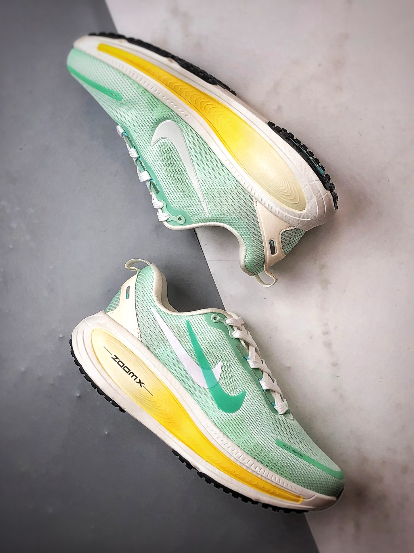 180 NK Air Zoom Vomero 18 薄荷绿 迈柔18舒适百搭网面透气休闲跑步鞋 IH7349-331