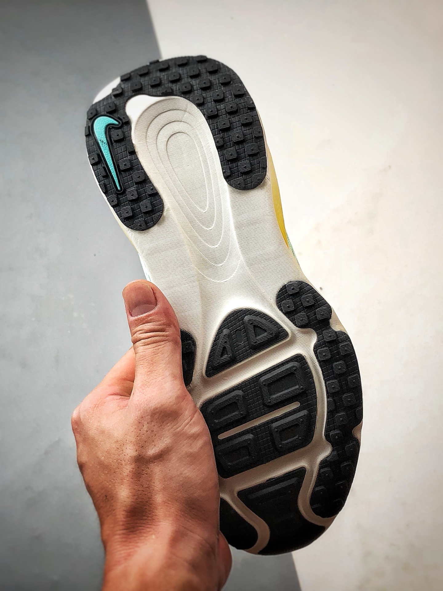 180 NK Air Zoom Vomero 18 薄荷绿 迈柔18舒适百搭网面透气休闲跑步鞋 IH7349-331