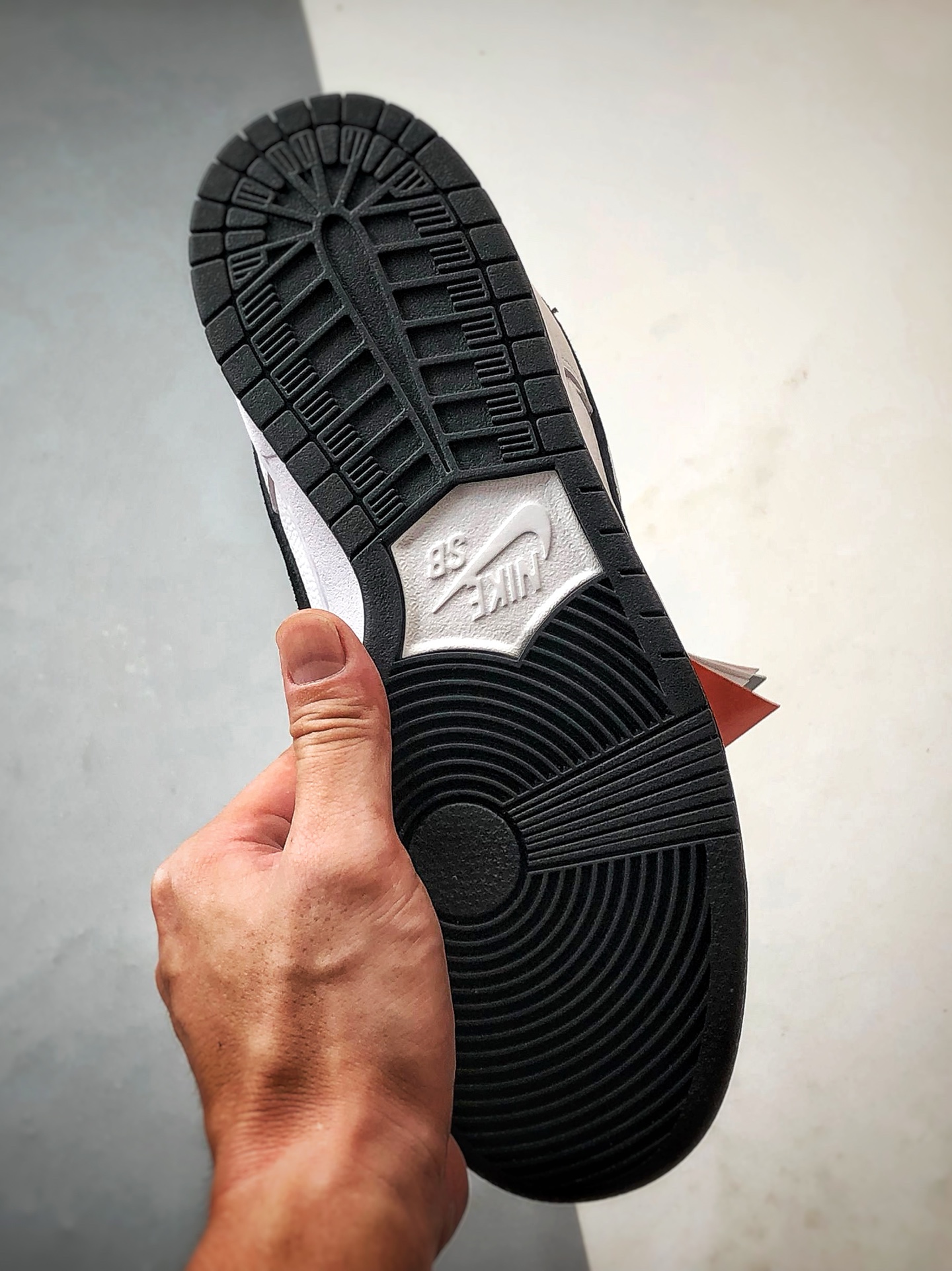 230 性价比触顶 同价区间无对手 NK Dunk SB Low Pro 白黑 低帮复古休闲运动滑板鞋 HF3704-100