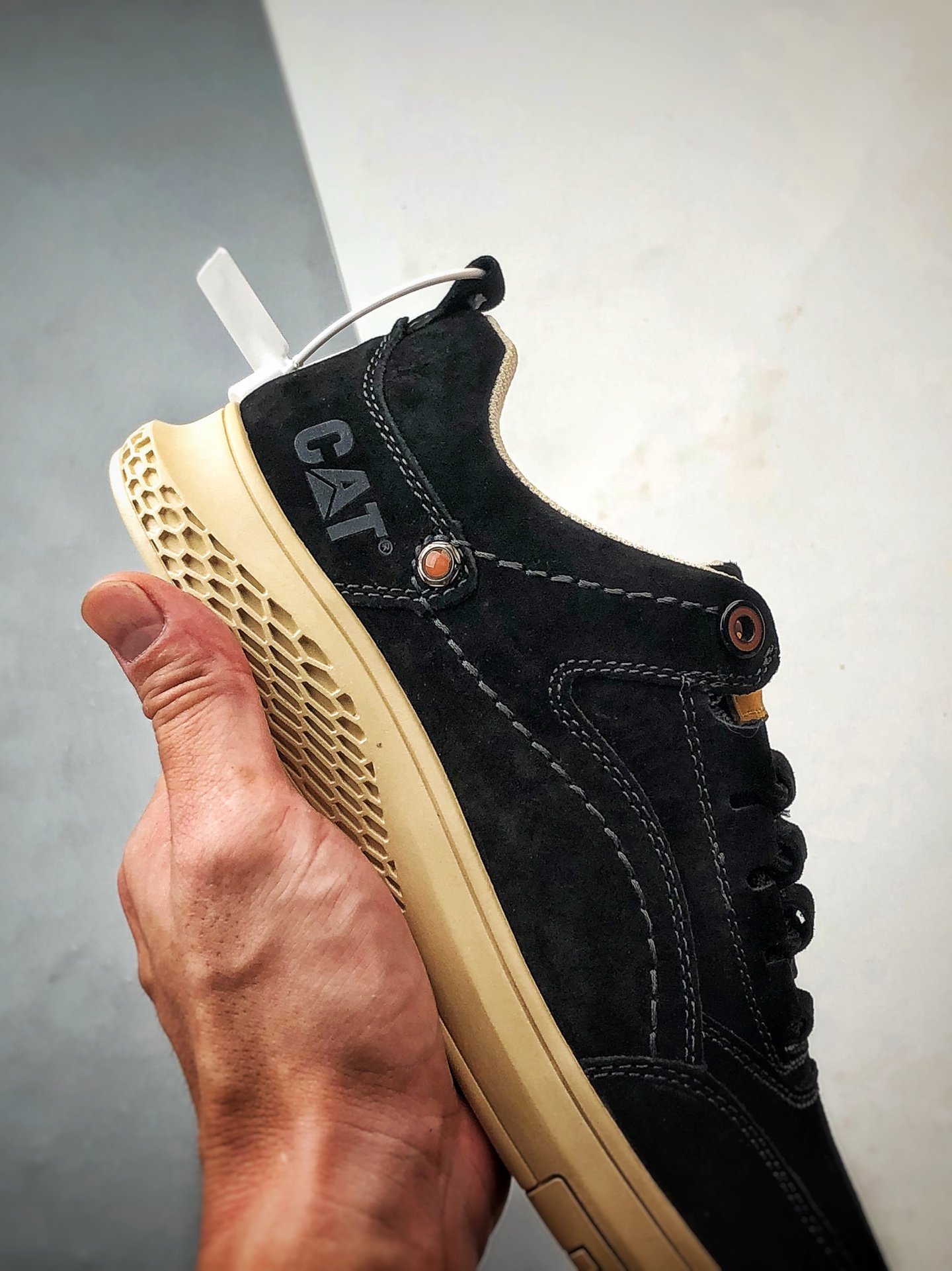 240 CAT/卡特 硬汉推土机品牌 黑色 徒步旅行者百搭休闲旅游休闲鞋-Chinese UA Cheap High Quatity Brand Clothes Bags handbags Sneakers wholesale wholesaler seller from China Factory suppliers Fashion Clothing Shoes best Quality Beautiful Price 240 CAT/卡特 硬汉推土机品牌 黑色 徒步旅行者百搭休闲旅游休闲鞋