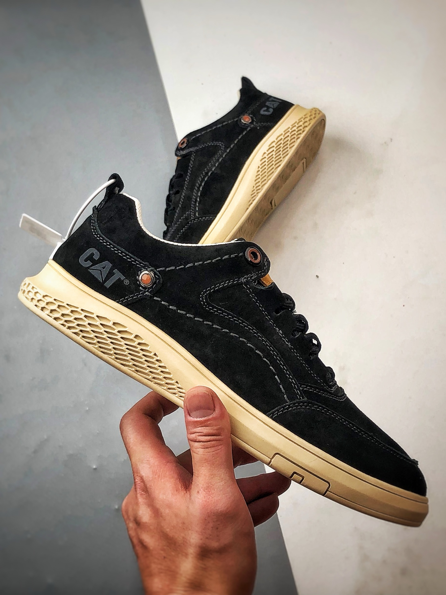 240 CAT/卡特 硬汉推土机品牌 黑色 徒步旅行者百搭休闲旅游休闲鞋-Chinese UA Cheap High Quatity Brand Clothes Bags handbags Sneakers wholesale wholesaler seller from China Factory suppliers Fashion Clothing Shoes best Quality Beautiful Price 240 CAT/卡特 硬汉推土机品牌 黑色 徒步旅行者百搭休闲旅游休闲鞋