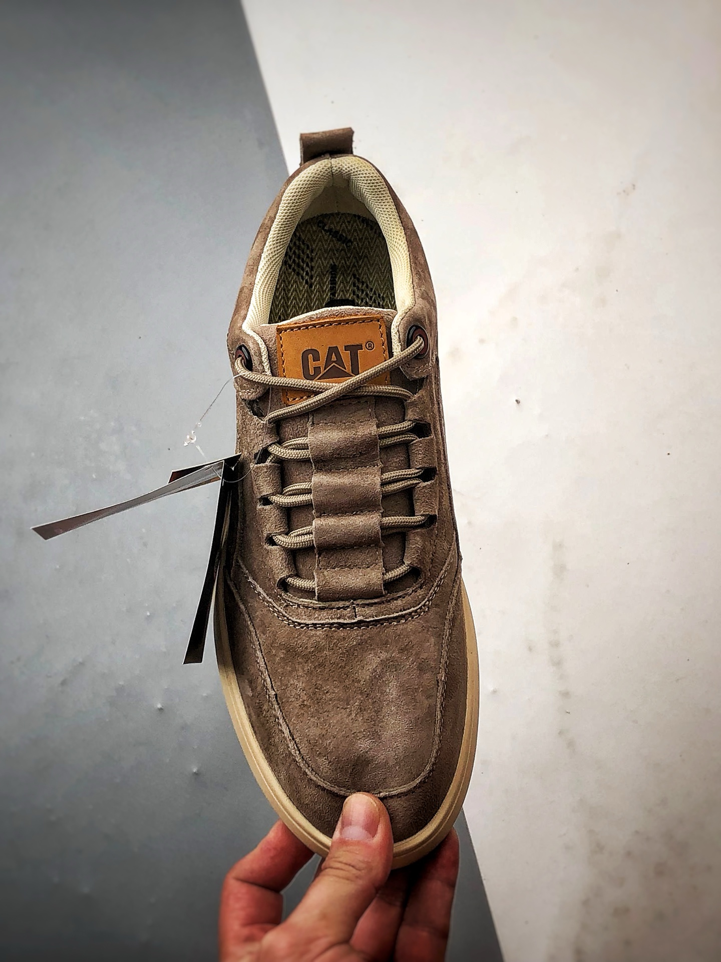 240 CAT/卡特 硬汉推土机品牌 沙色 徒步旅行者百搭休闲旅游休闲鞋