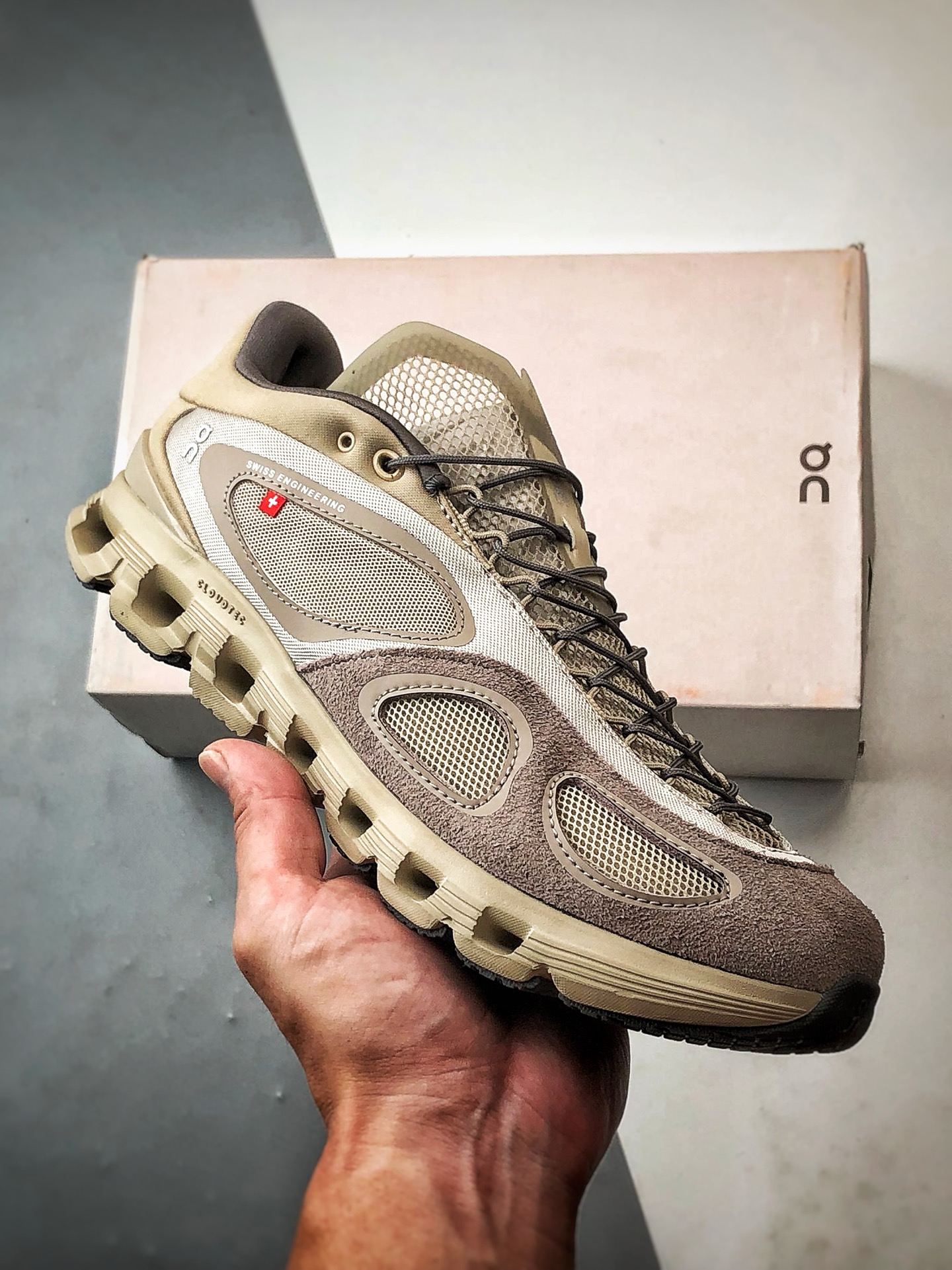 220 FKA Twigs x On昂跑 Cloud X 米棕 联名款舒适轻盈多功能综合低帮跑步鞋