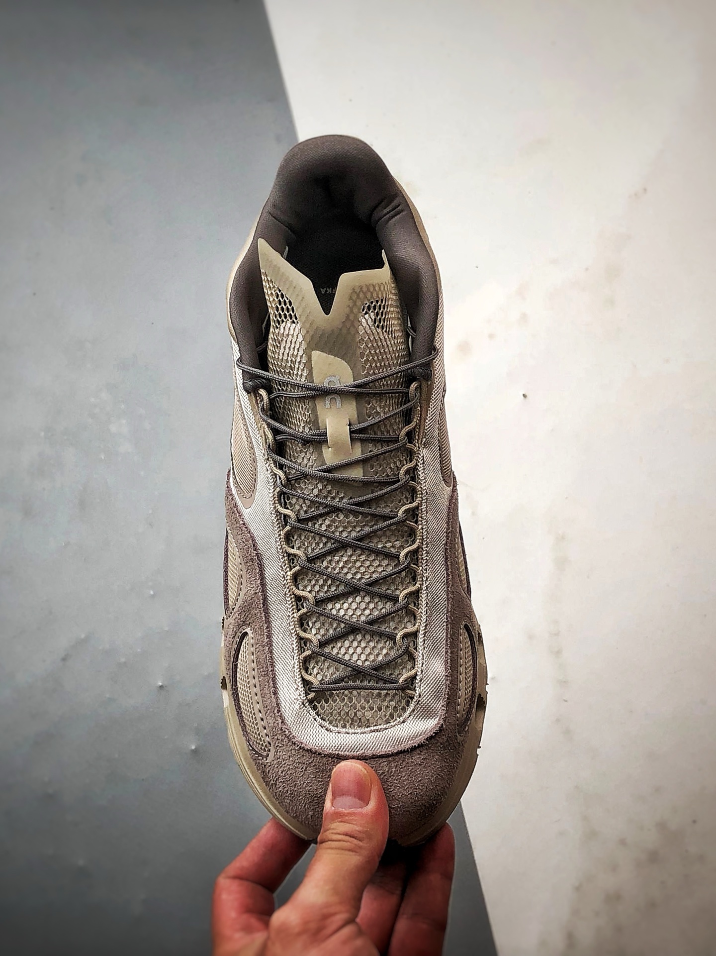 220 FKA Twigs x On昂跑 Cloud X 米棕 联名款舒适轻盈多功能综合低帮跑步鞋