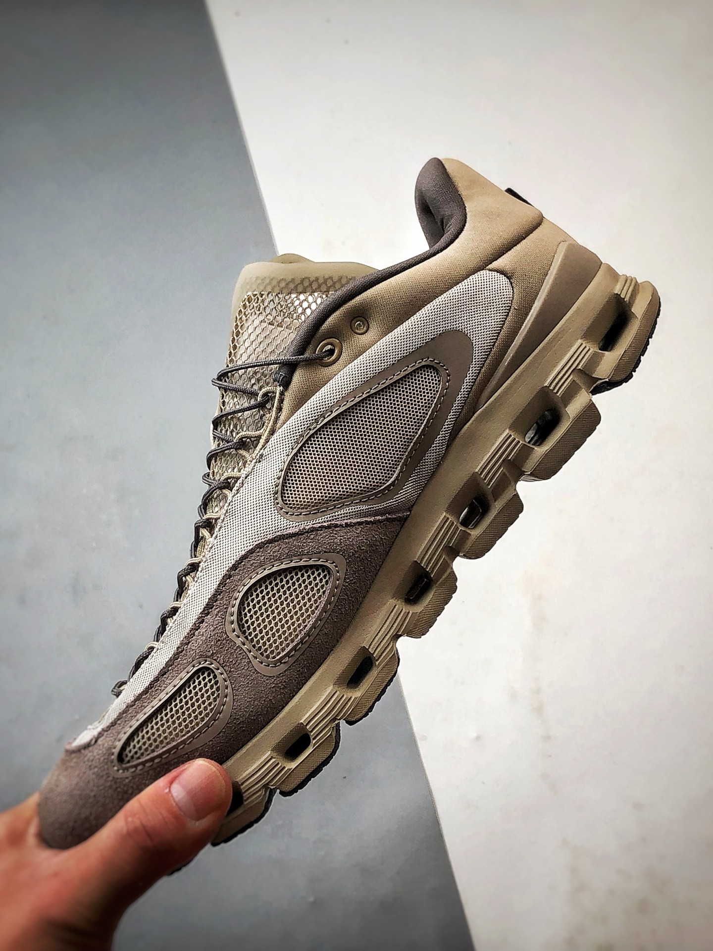 220 FKA Twigs x On昂跑 Cloud X 米棕 联名款舒适轻盈多功能综合低帮跑步鞋