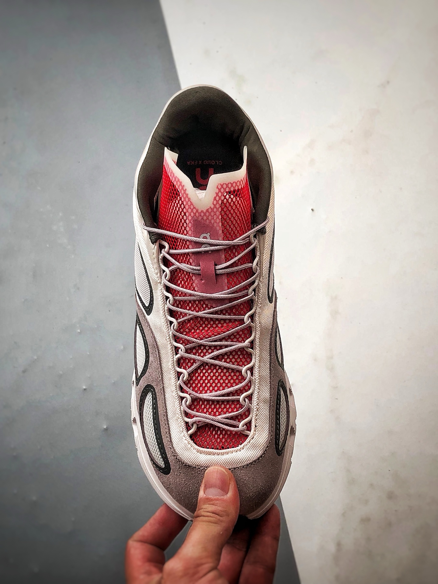 220 FKA Twigs x On昂跑 Cloud X 灰粉 联名款舒适轻盈多功能综合低帮跑步鞋