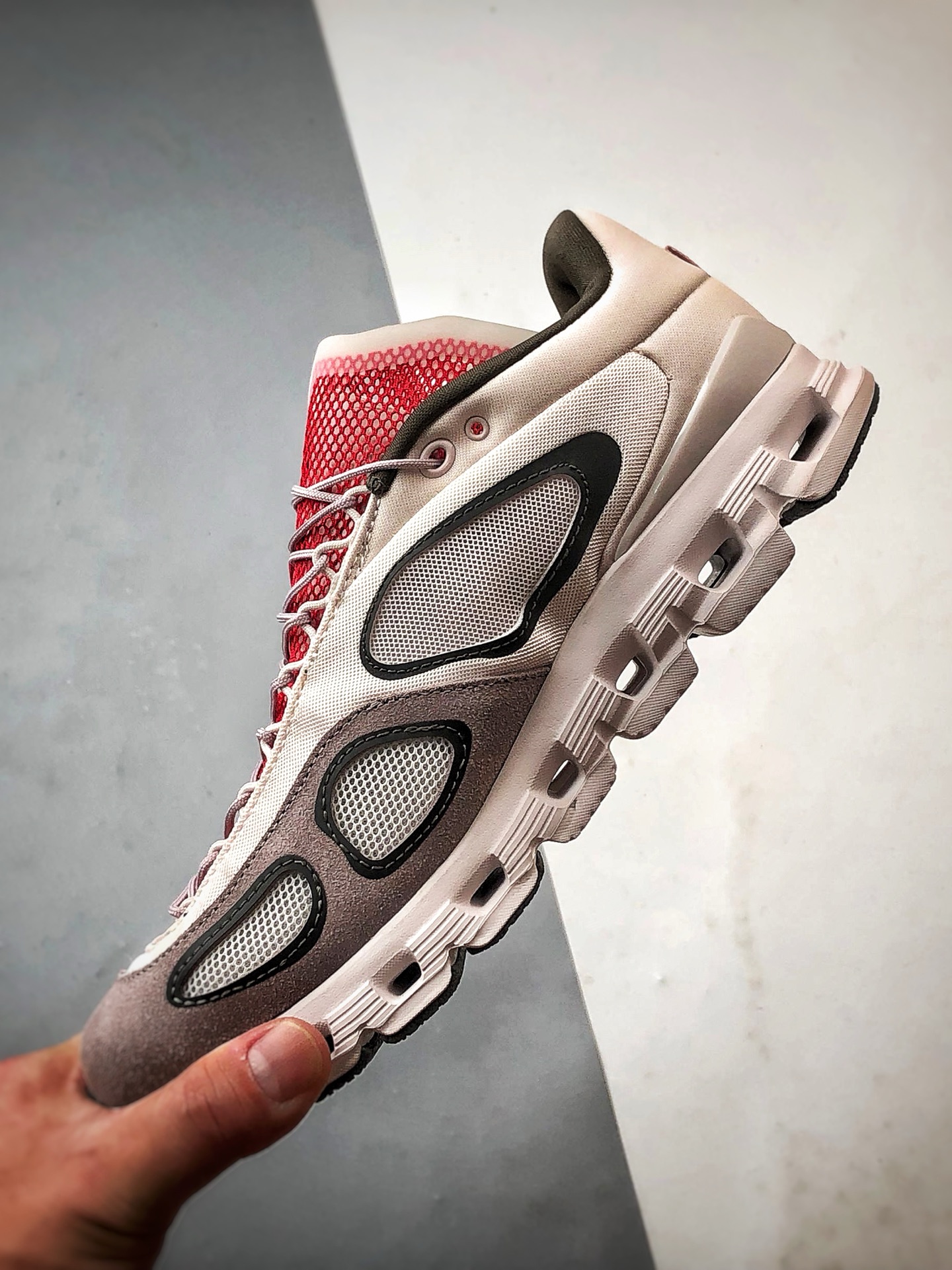 220 FKA Twigs x On昂跑 Cloud X 灰粉 联名款舒适轻盈多功能综合低帮跑步鞋