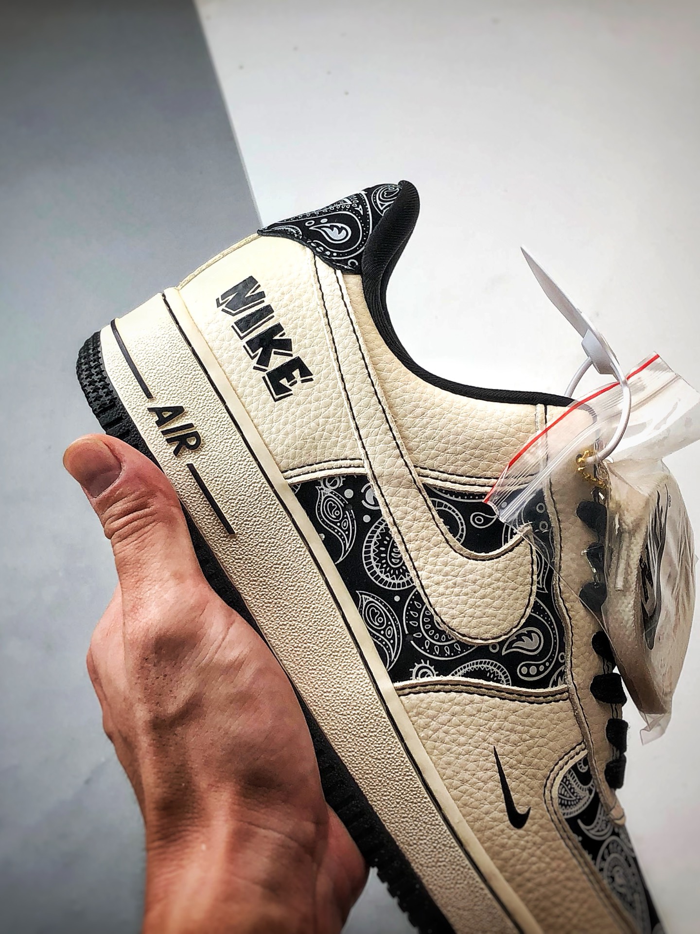 280 Sup x Air Force 1 Low 米黑腰果花 ZD1988-005