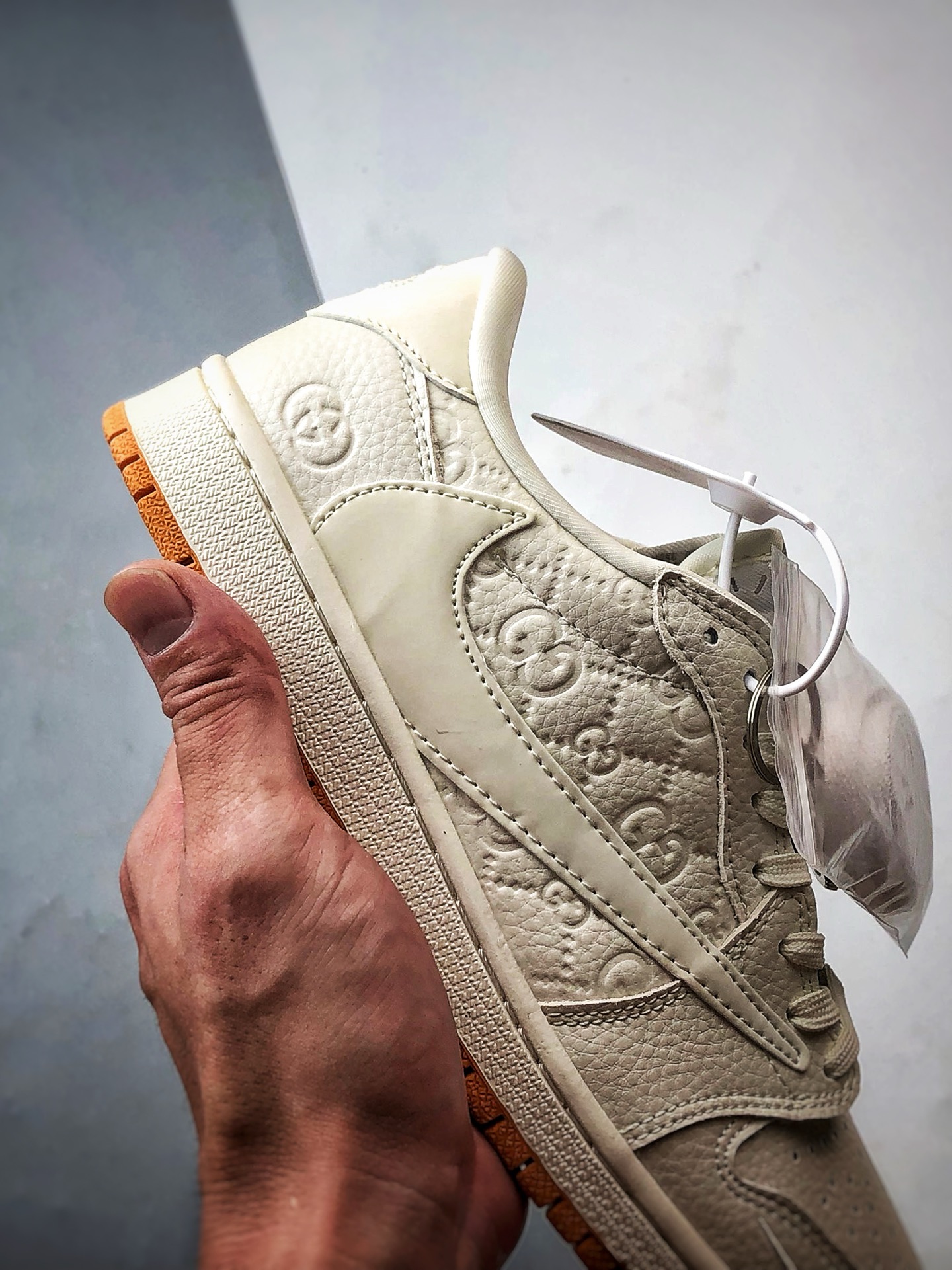 290 Air Jordan 1 Low ”高端定制” 古驰压花米白生胶倒钩 LD2028-049-Chinese UA Cheap High Quatity Brand Clothes Bags handbags Sneakers wholesale wholesaler seller from China Factory suppliers Fashion Clothing Shoes best Quality Beautiful Price 290 Air Jordan 1 Low ”高端定制” 古驰压花米白生胶倒钩 LD2028-049