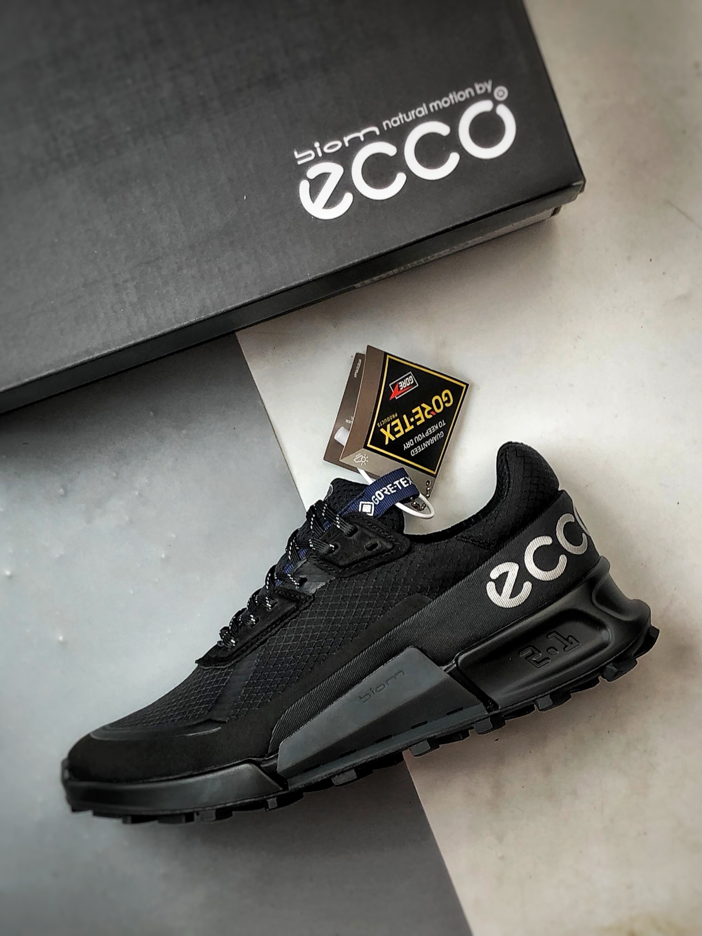 300 Ecco/爱步 BIOM 2.1系列 越野防水透气休闲运动健步鞋 8228345