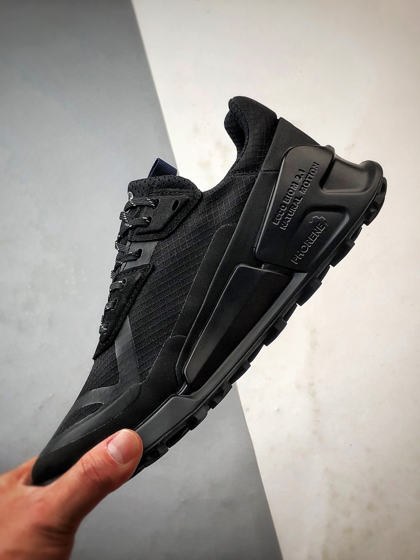 300 Ecco/爱步 BIOM 2.1系列 越野防水透气休闲运动健步鞋 8228345