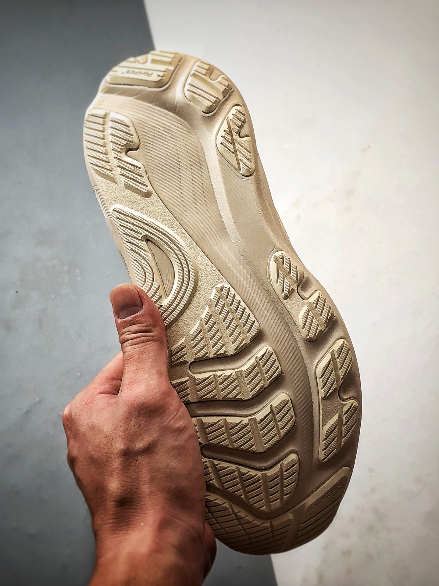 200 Asics Gel-Kayano 32 燕麦色 卡亚诺32代有氧轻量运动慢跑鞋 1011C052-250-Chinese UA Cheap High Quatity Brand Clothes Bags handbags Sneakers wholesale wholesaler seller from China Factory suppliers Fashion Clothing Shoes best Quality Beautiful Price 200 Asics Gel-Kayano 32 燕麦色 卡亚诺32代有氧轻量运动慢跑鞋 1011C052-250