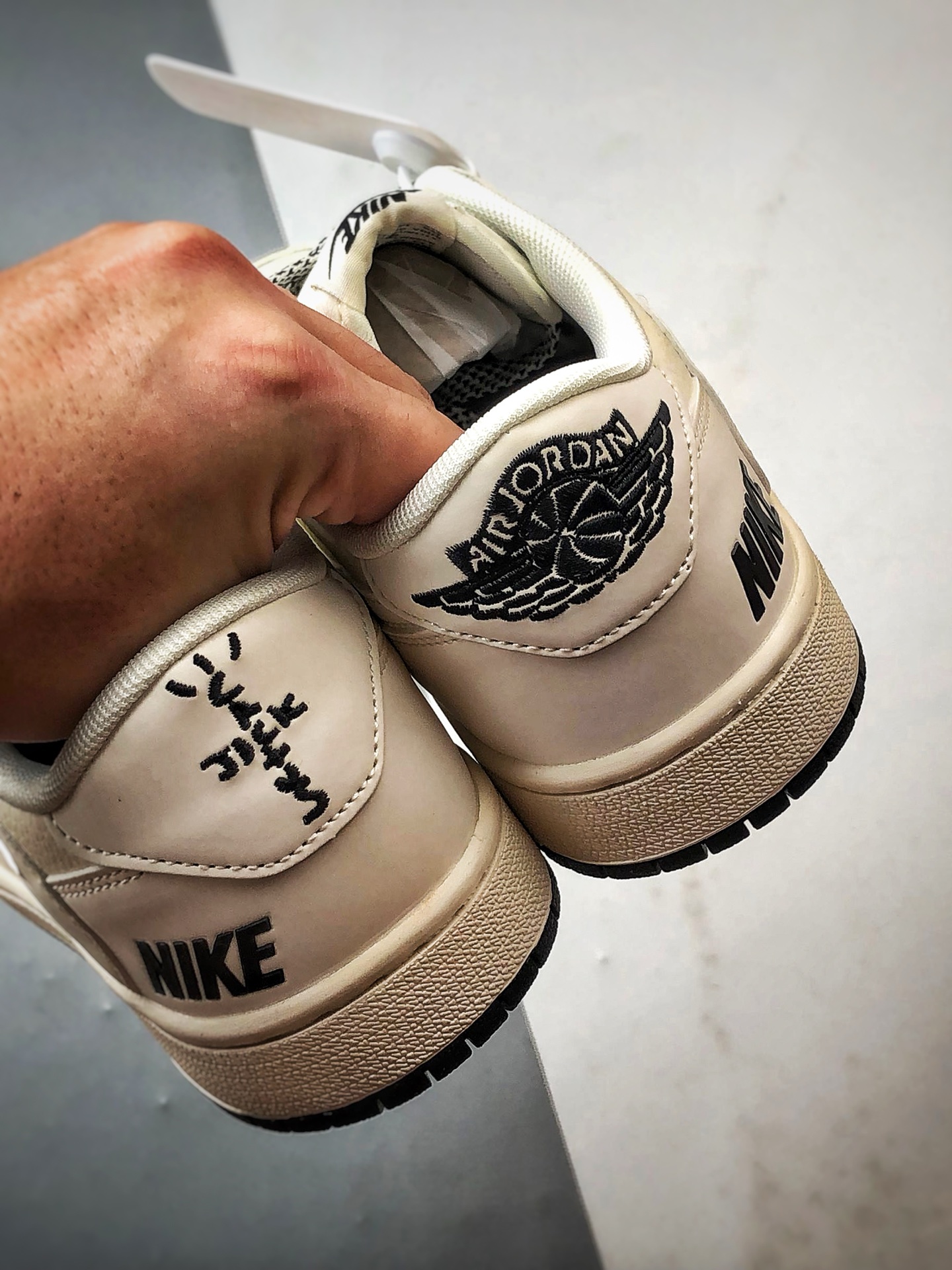 Air Jordan 1 Low ”高端定制” NK米白黑 JP1648-254-Top High Quatity Cheap Sneakers Fashion Clothing Clothes Bags handbags Shoes of all Brand wholesale With The best Quality And Beautiful Price from China Factory Chinese suppliers wholesaler seller Air Jordan 1 Low ”高端定制” NK米白黑 JP1648-254