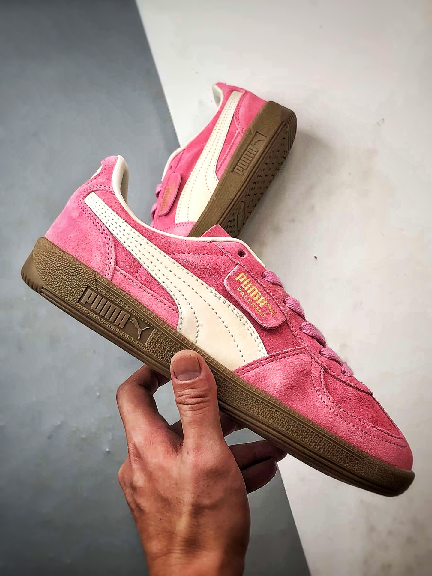 170 Puma Palermo 粉白 舒适百搭低帮德训板鞋 396463-57-Chinese UA Cheap High Quatity Brand Clothes Bags handbags Sneakers wholesale wholesaler seller from China Factory suppliers Fashion Clothing Shoes best Quality Beautiful Price 170 Puma Palermo 粉白 舒适百搭低帮德训板鞋 396463-57