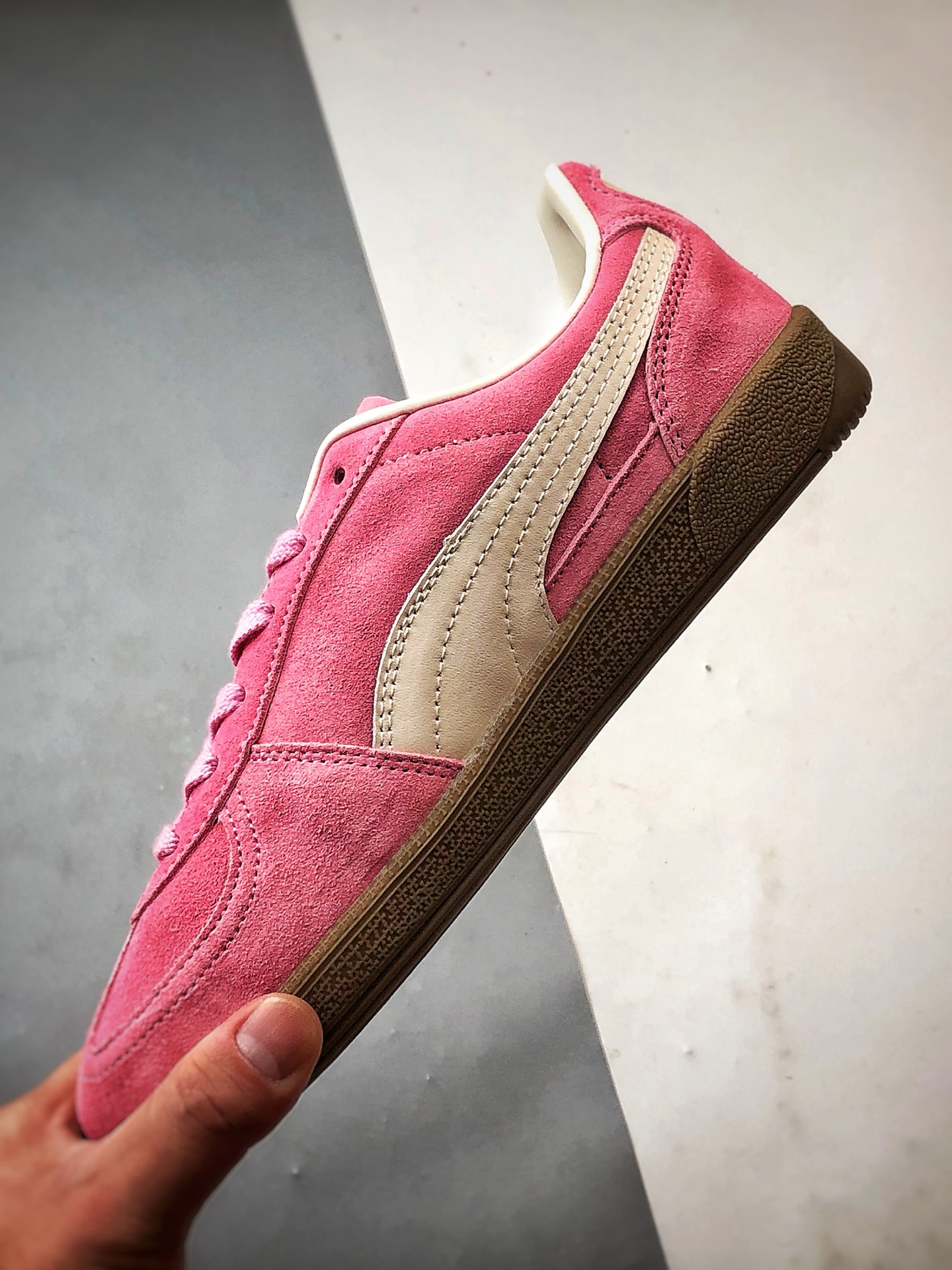 170 Puma Palermo 粉白 舒适百搭低帮德训板鞋 396463-57-Chinese UA Cheap High Quatity Brand Clothes Bags handbags Sneakers wholesale wholesaler seller from China Factory suppliers Fashion Clothing Shoes best Quality Beautiful Price 170 Puma Palermo 粉白 舒适百搭低帮德训板鞋 396463-57