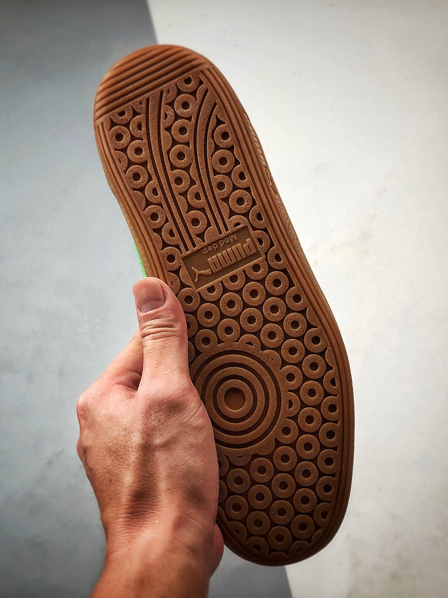 150 Puma Palermo 粉绿 舒适百搭低帮德训板鞋 孔眼底座和脚趾凸起由绒面革材料制成 397760-01