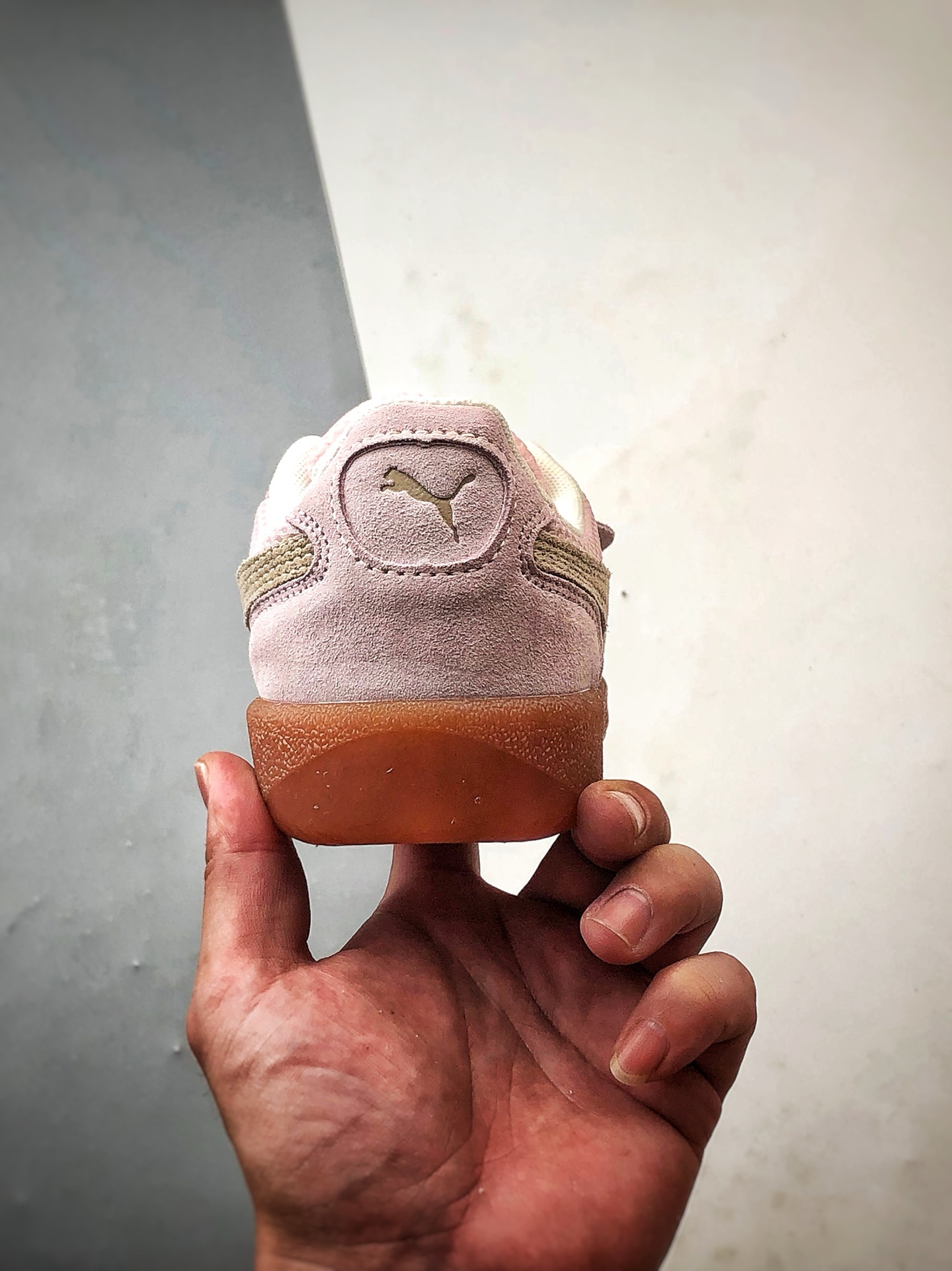 150 Puma Palermo 浅粉 舒适百搭低帮德训板鞋 403954-01-Chinese UA Cheap High Quatity Brand Clothes Bags handbags Sneakers wholesale wholesaler seller from China Factory suppliers Fashion Clothing Shoes best Quality Beautiful Price 150 Puma Palermo 浅粉 舒适百搭低帮德训板鞋 403954-01