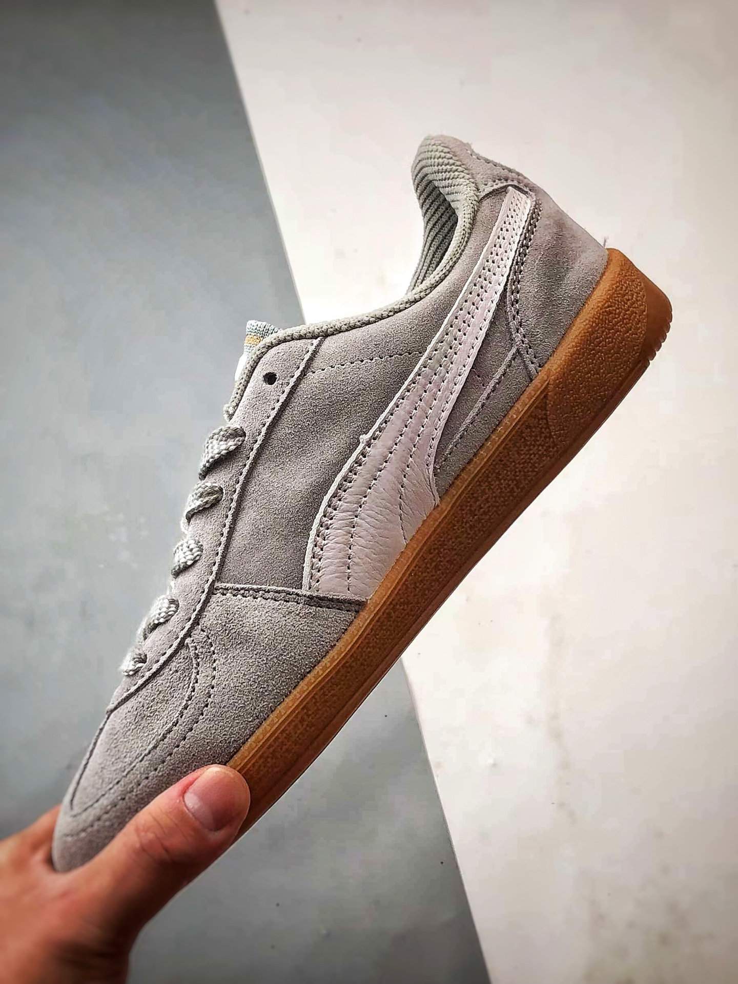 150 Puma Palermo 灰白 舒适百搭低帮德训板鞋 401123-01-Chinese UA Cheap High Quatity Brand Clothes Bags handbags Sneakers wholesale wholesaler seller from China Factory suppliers Fashion Clothing Shoes best Quality Beautiful Price 150 Puma Palermo 灰白 舒适百搭低帮德训板鞋 401123-01