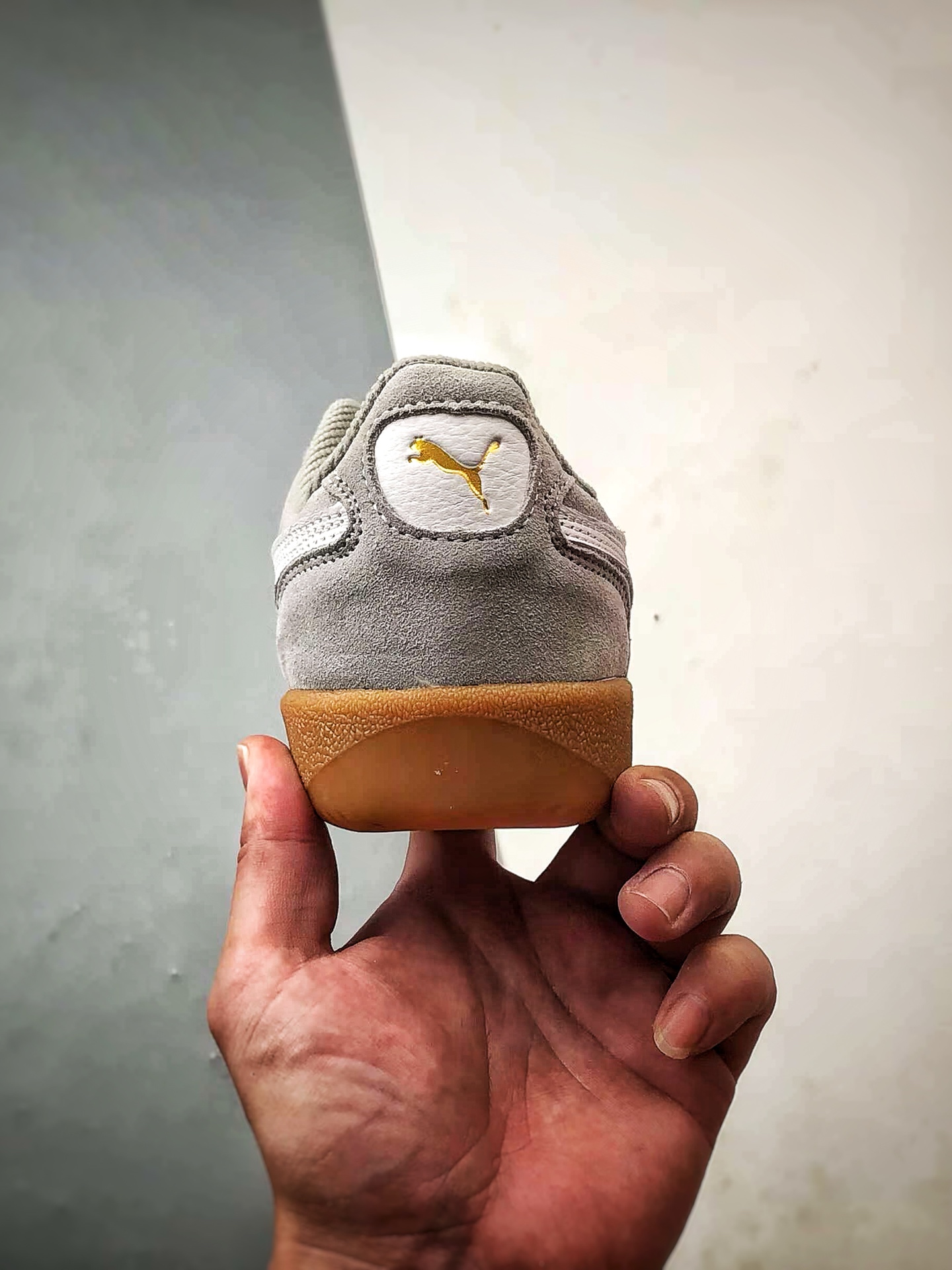 150 Puma Palermo 灰白 舒适百搭低帮德训板鞋 401123-01-Chinese UA Cheap High Quatity Brand Clothes Bags handbags Sneakers wholesale wholesaler seller from China Factory suppliers Fashion Clothing Shoes best Quality Beautiful Price 150 Puma Palermo 灰白 舒适百搭低帮德训板鞋 401123-01