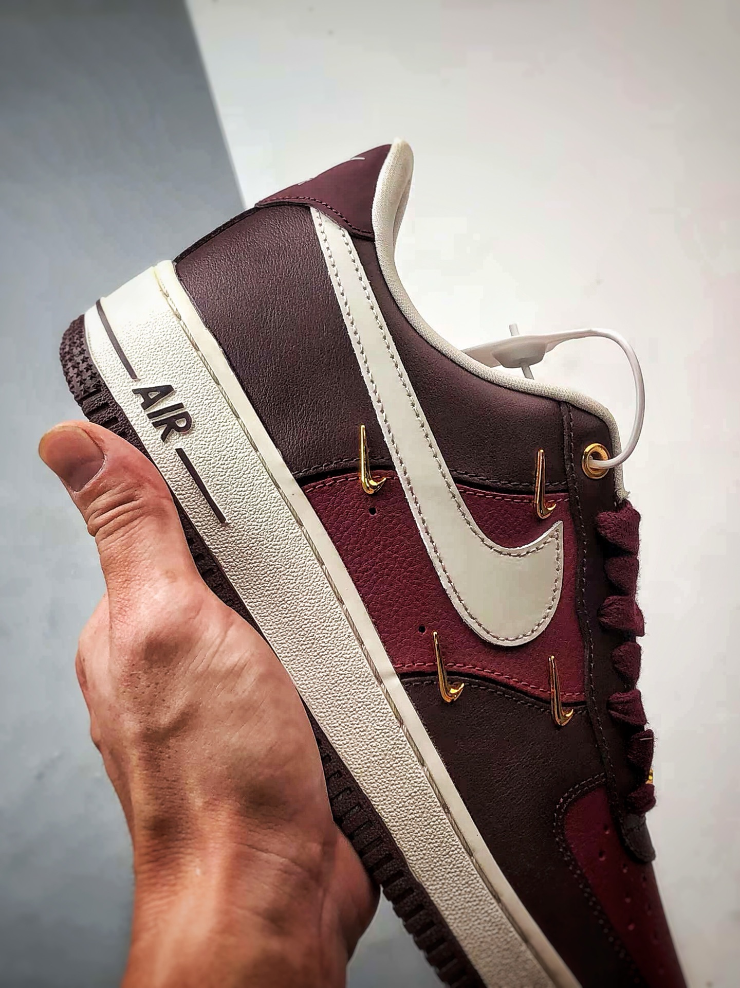 220 Air Force 1 '07 Low 酒红四小钩 IR0455-611