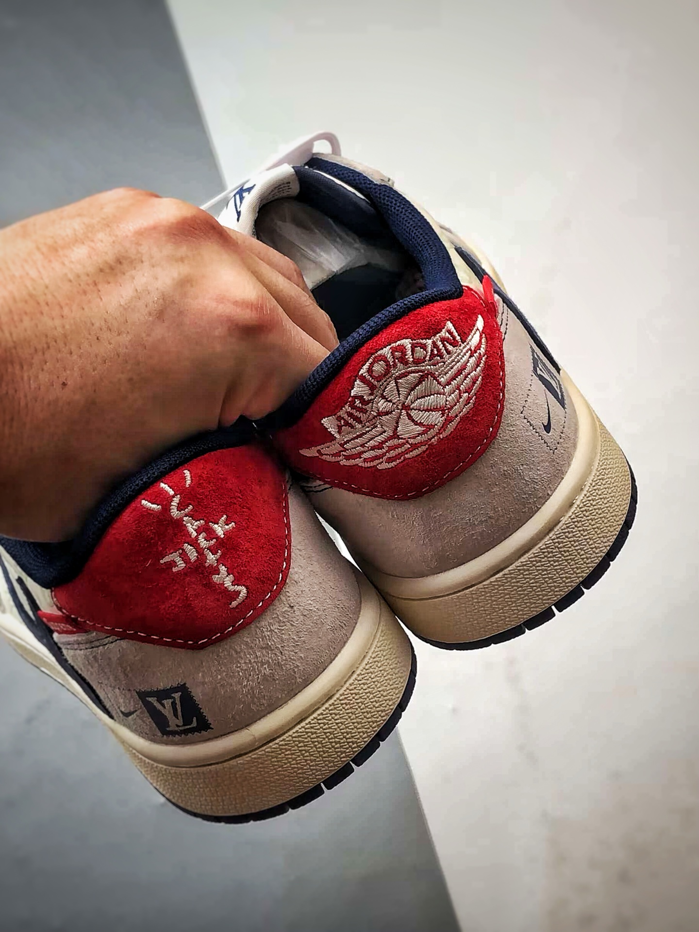 290 Air Jordan 1 Low ”高端定制” LV印花米灰藏蓝倒钩 CX5050-Y15