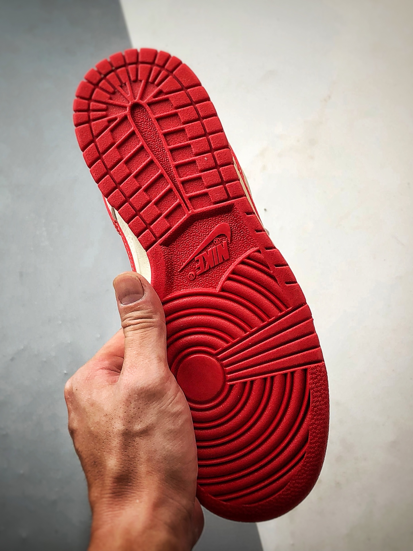 290 NK Dunk Low Retro ”DIY高端定制” 斯图西米白红 低帮休闲运动板鞋 DG2025-004