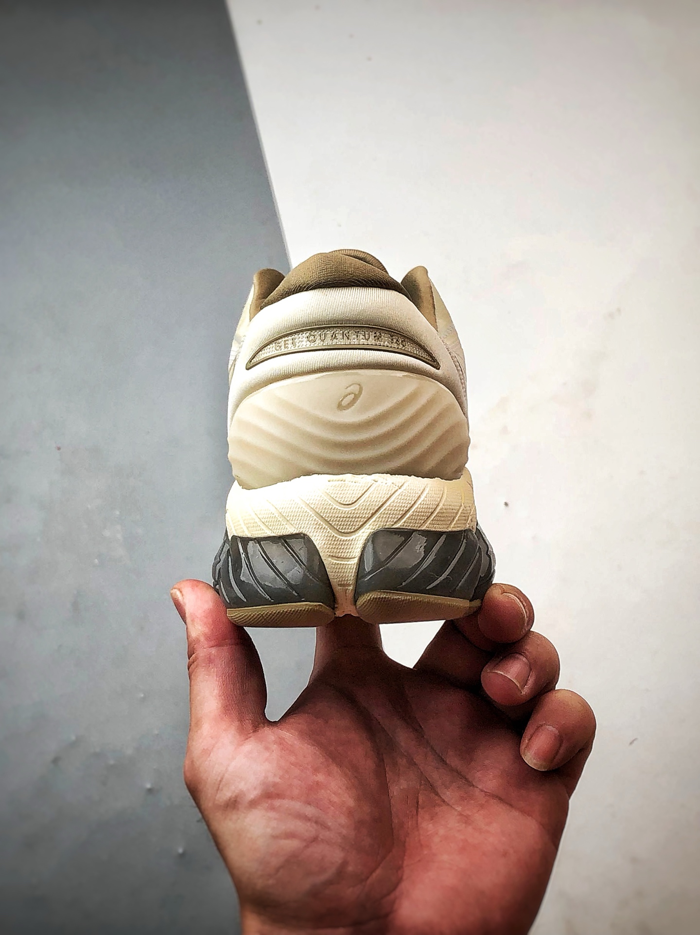 190 Asics Gel-Quantum 360 8 米白色 亚瑟士量子系列硅胶回弹休闲运动跑步鞋 1203A402-101