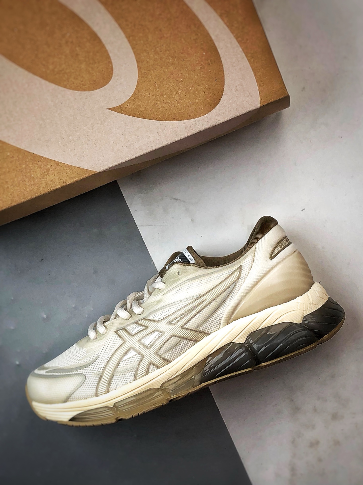 190 Asics Gel-Quantum 360 8 米白色 亚瑟士量子系列硅胶回弹休闲运动跑步鞋 1203A402-101