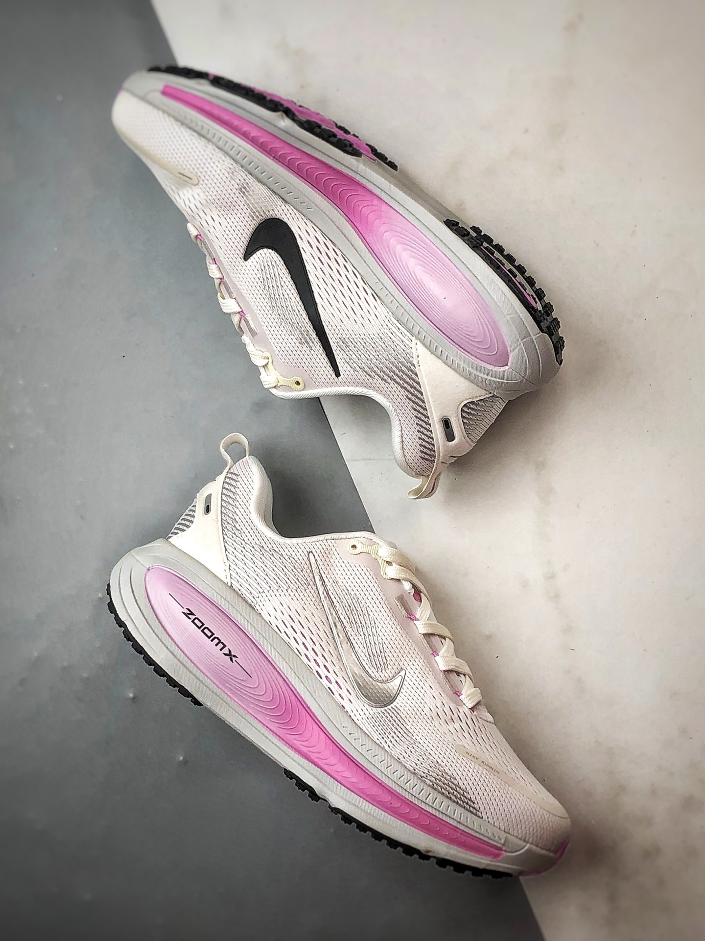 180 NK Air Zoom Vomero 18 白紫 迈柔18舒适百搭网面透气休闲跑步鞋 IM2503-133