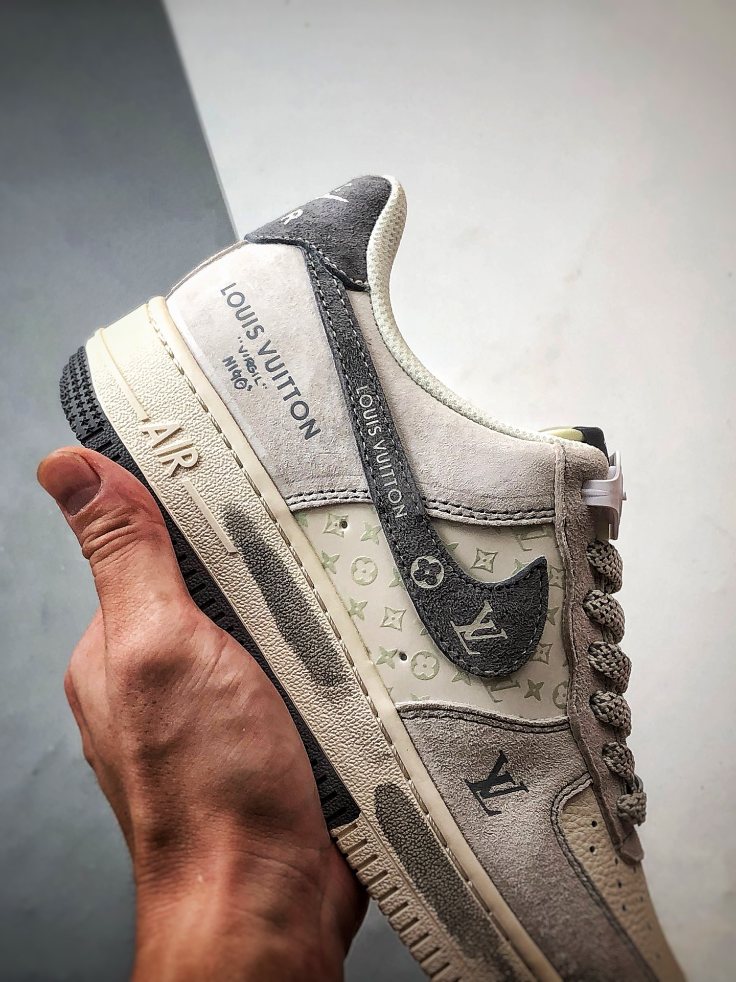 LV x Air Force 1 Low 印花米白灰 CX5050-Y07-Top High Quatity Cheap Sneakers Fashion Clothing Clothes Bags handbags Shoes of all Brand wholesale With The best Quality And Beautiful Price from China Factory Chinese suppliers wholesaler seller LV x Air Force 1 Low 印花米白灰 CX5050-Y07