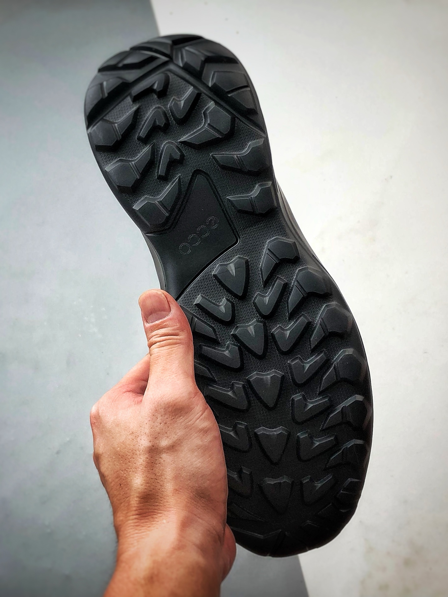 300 Ecco/爱步 驱动系列 户外防水透气复古时尚拼接徒步跑鞋 8825940