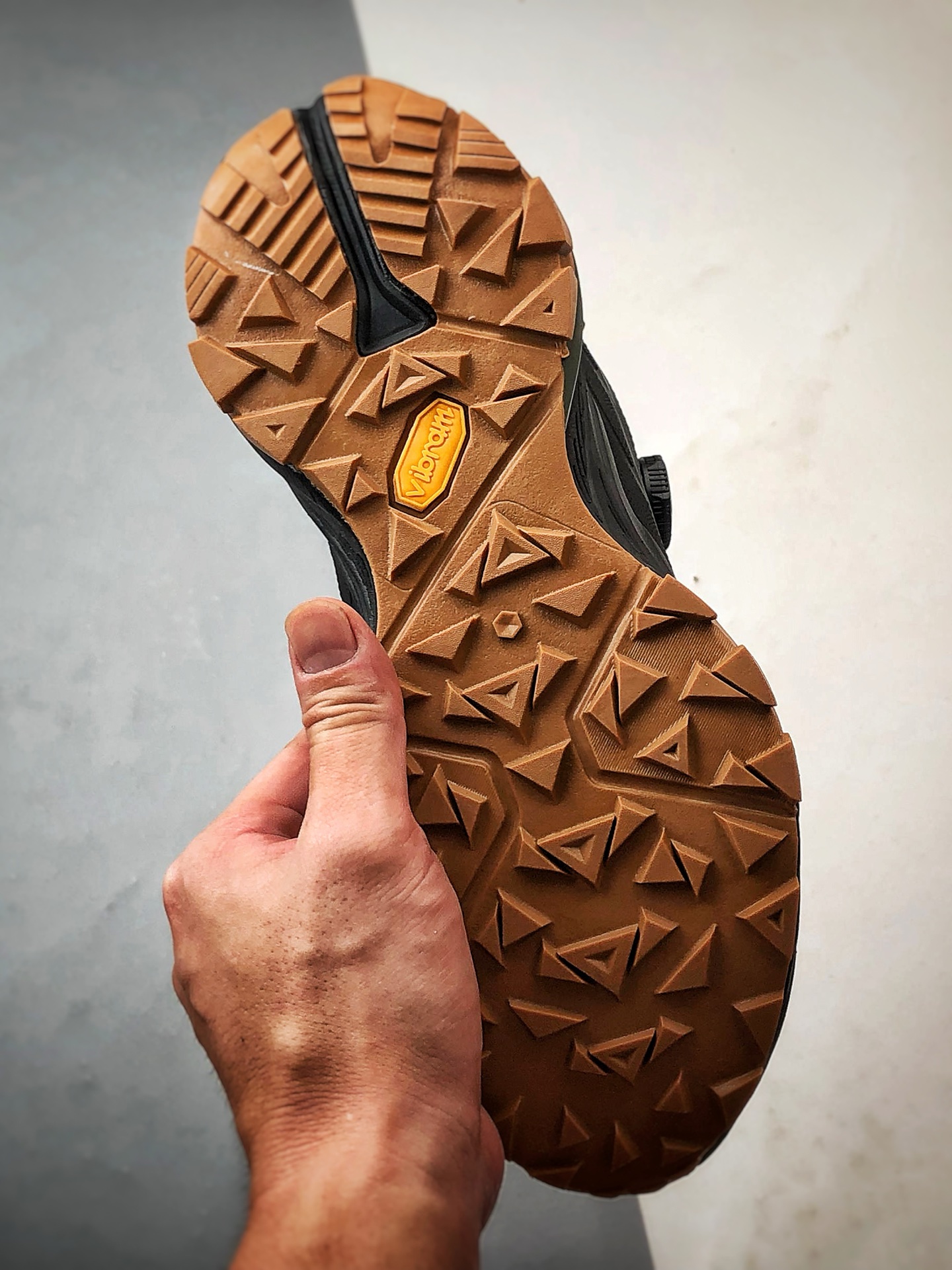 240 Columbia/哥伦比亚 黑绿 男士徒步越野机能运动跑鞋