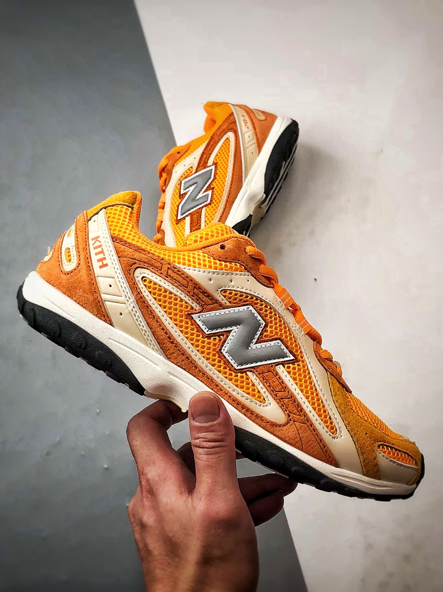 230 KITH x New Balance 204L 橙黄 新百伦复古休闲运动百搭老爹跑步鞋 U204LKTI