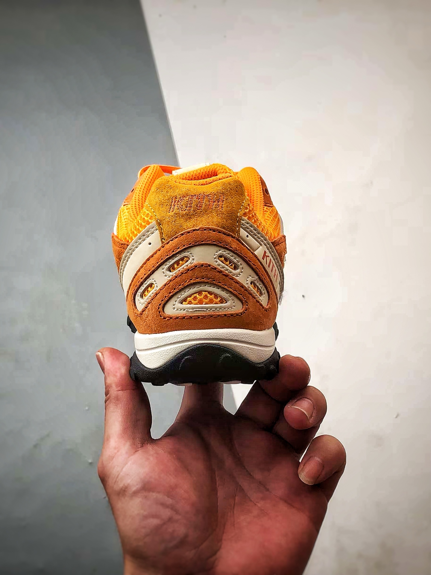 230 KITH x New Balance 204L 橙黄 新百伦复古休闲运动百搭老爹跑步鞋 U204LKTI