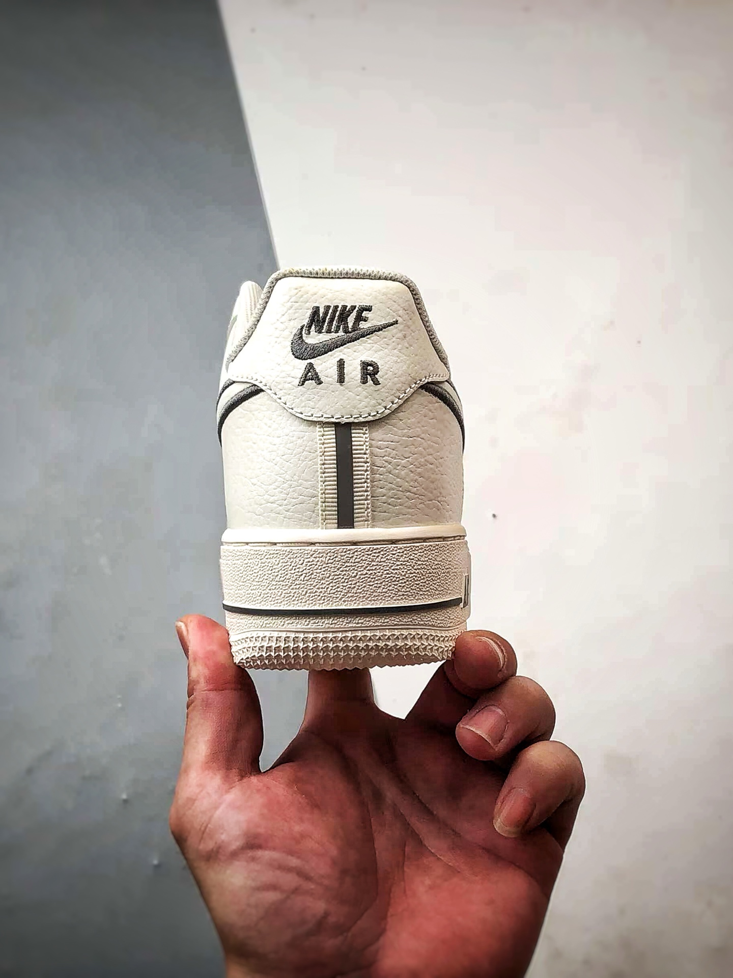 Air Force 1 '07 Low 米灰 IB7677-101